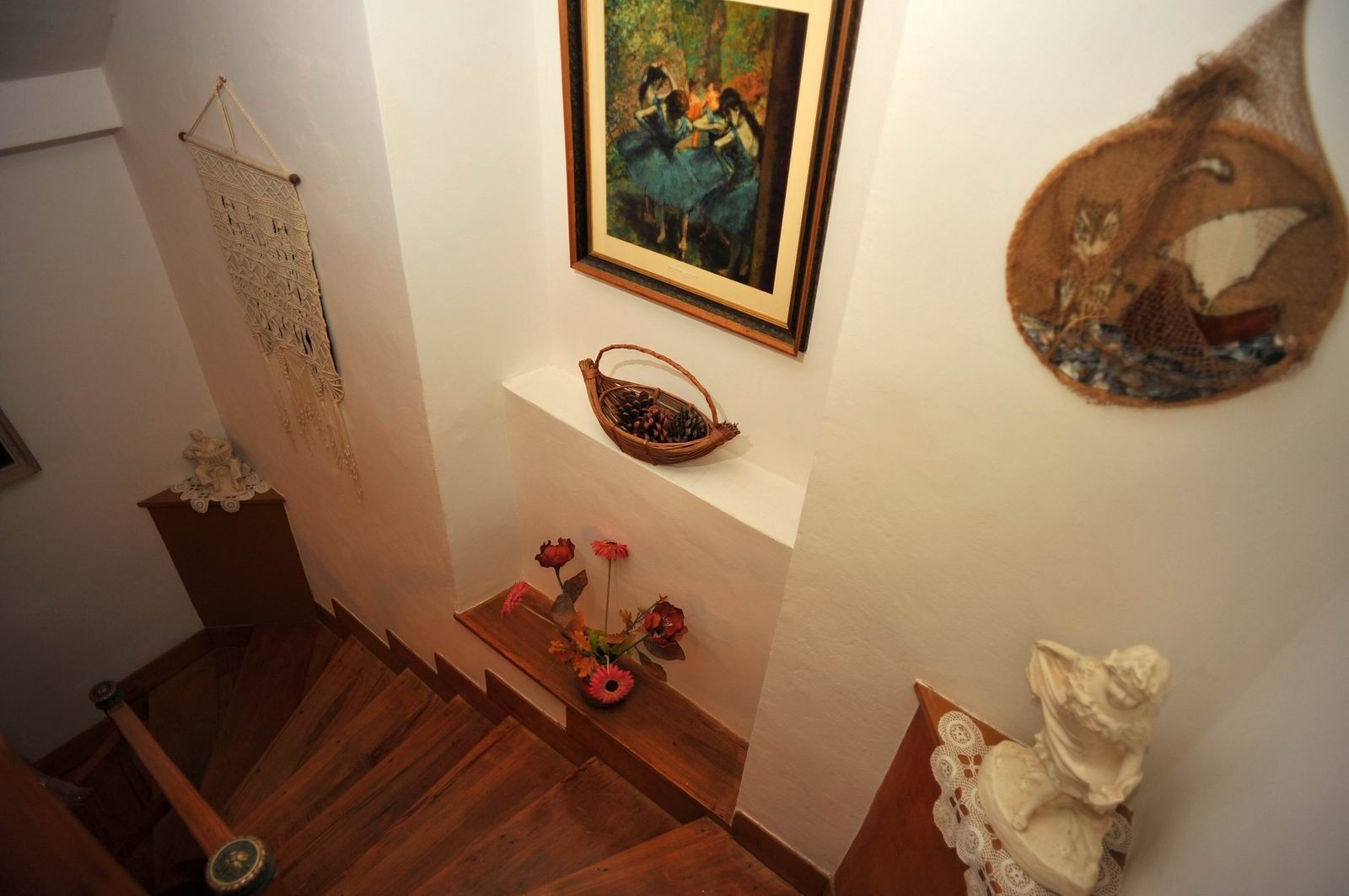 Three bedroom apartment near beach Sutivan, Brač  A-c