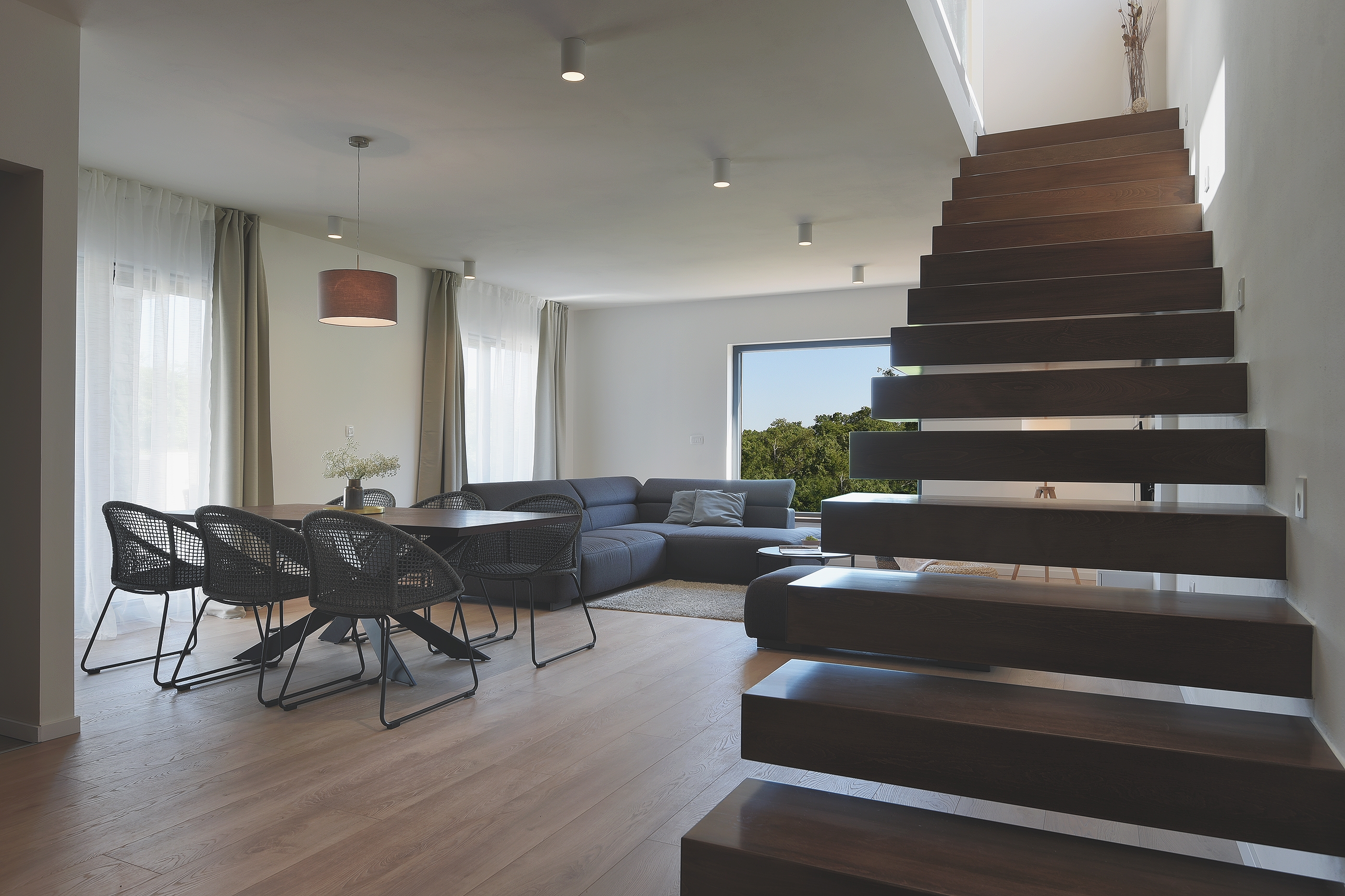 Three bedroom house with terrace Loborika, Pula  K