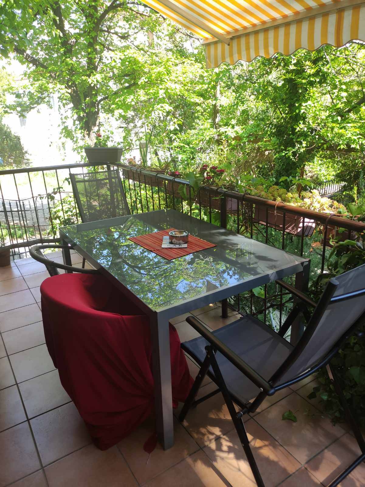 One bedroom apartment near beach Banjol, Rab  A-b