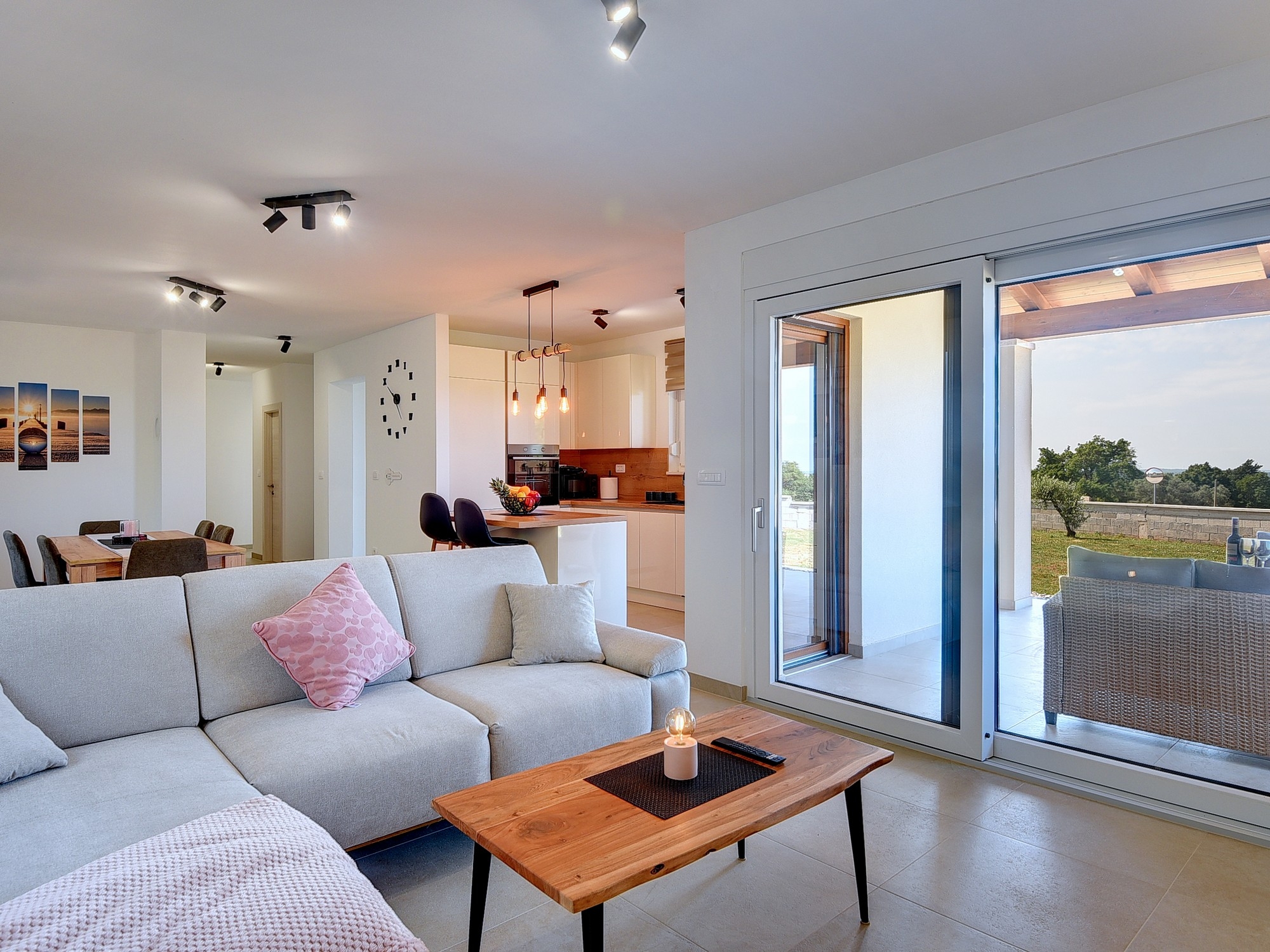 Top Pula Valtura Top Pula Valtura