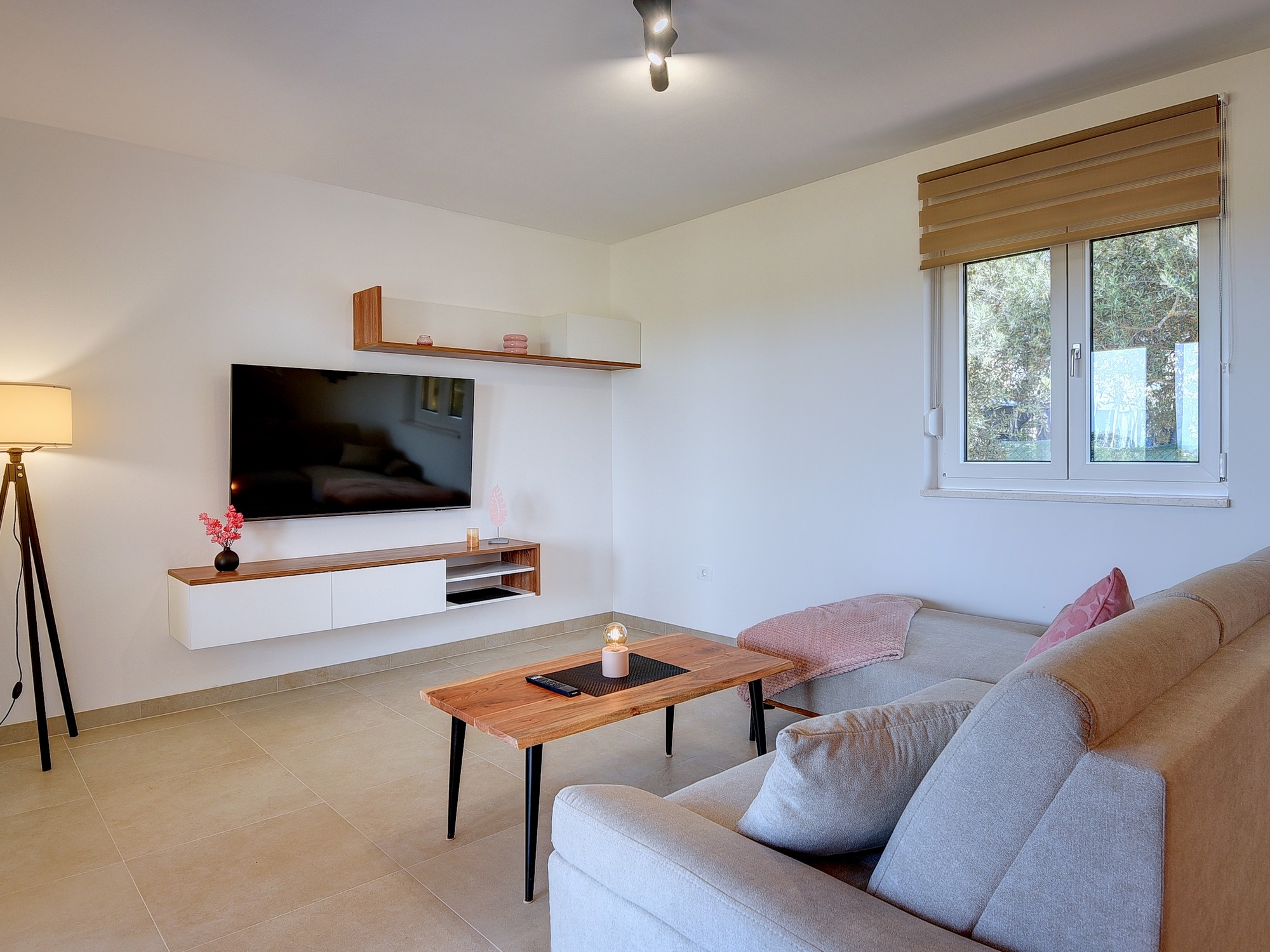 Top Pula Valtura Top Pula Valtura