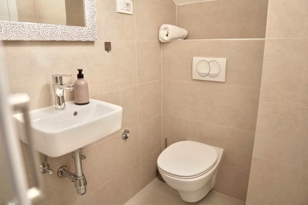 Four bedroom house near beach Mastrinka, Čiovo  K