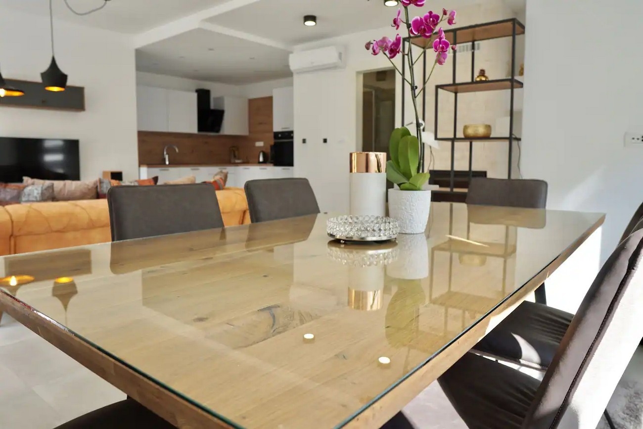 Four bedroom house near beach Mastrinka, Čiovo  K