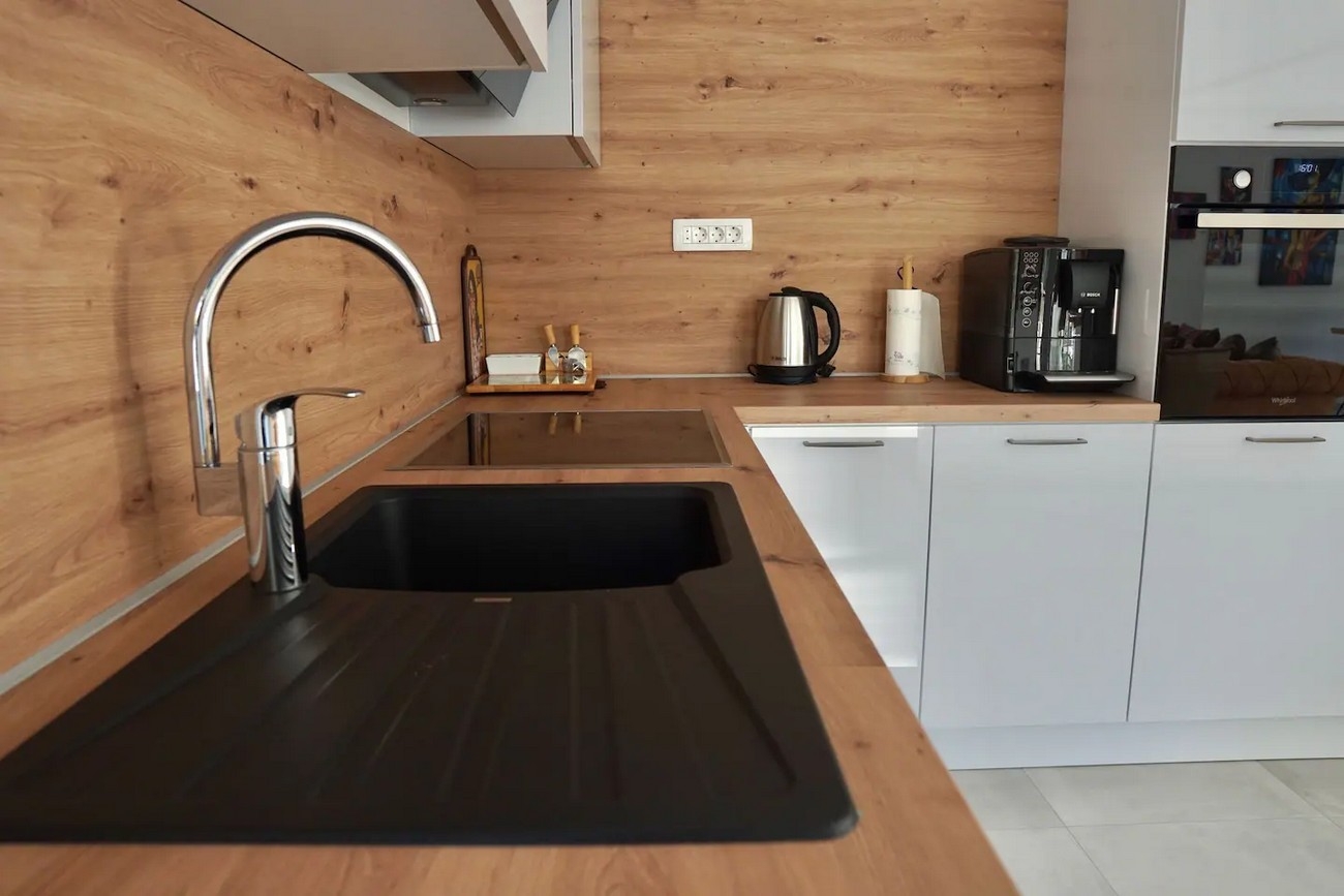 Four bedroom house near beach Mastrinka, Čiovo  K
