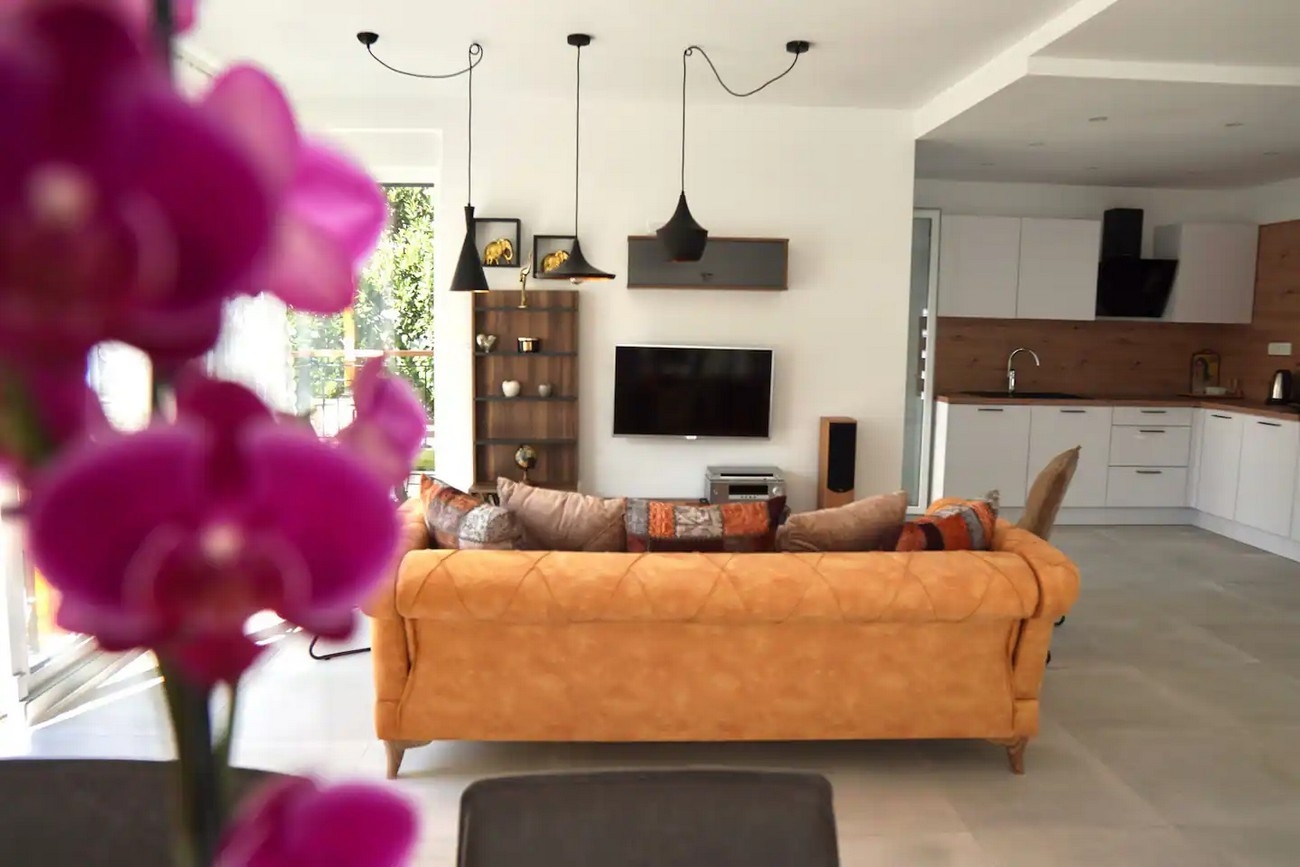 Four bedroom house near beach Mastrinka, Čiovo  K