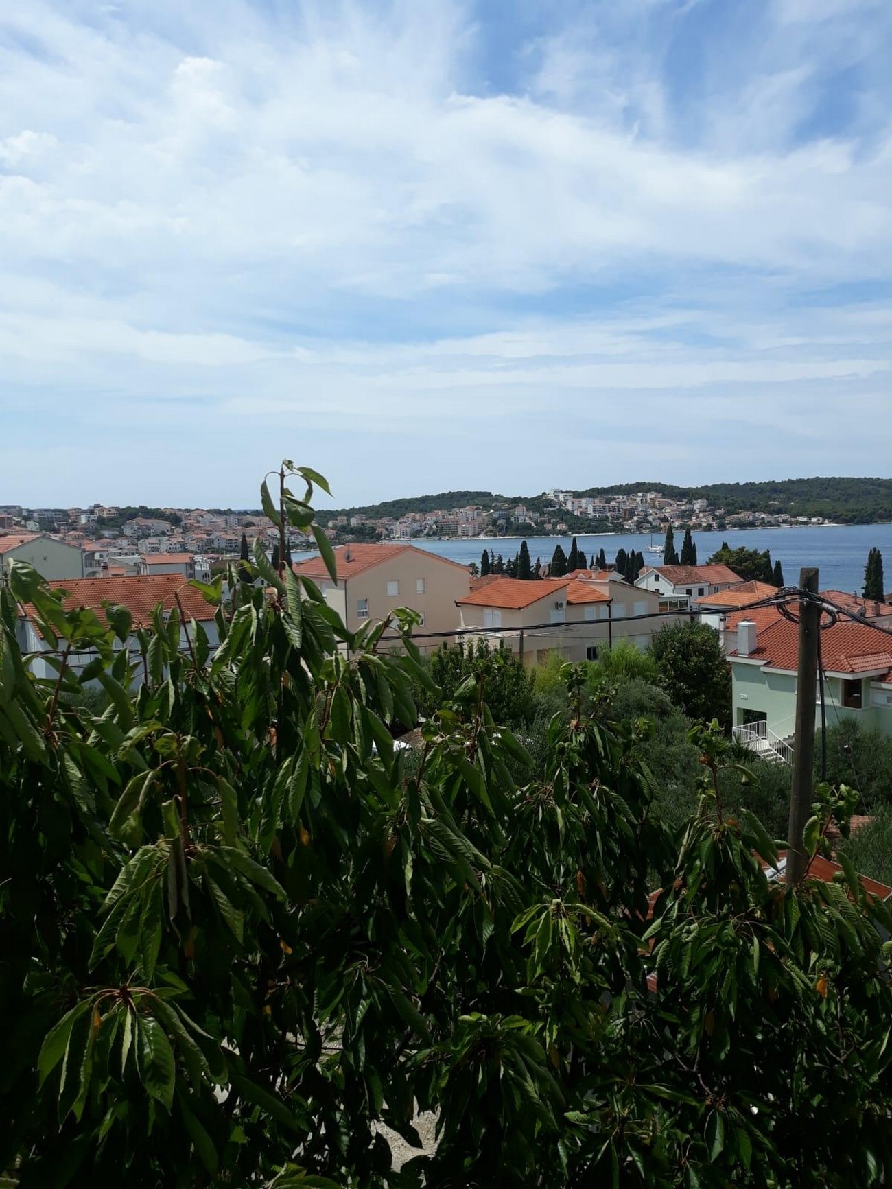 Three bedroom apartment with balcony and sea view Okrug Gornji, Čiovo  A-a