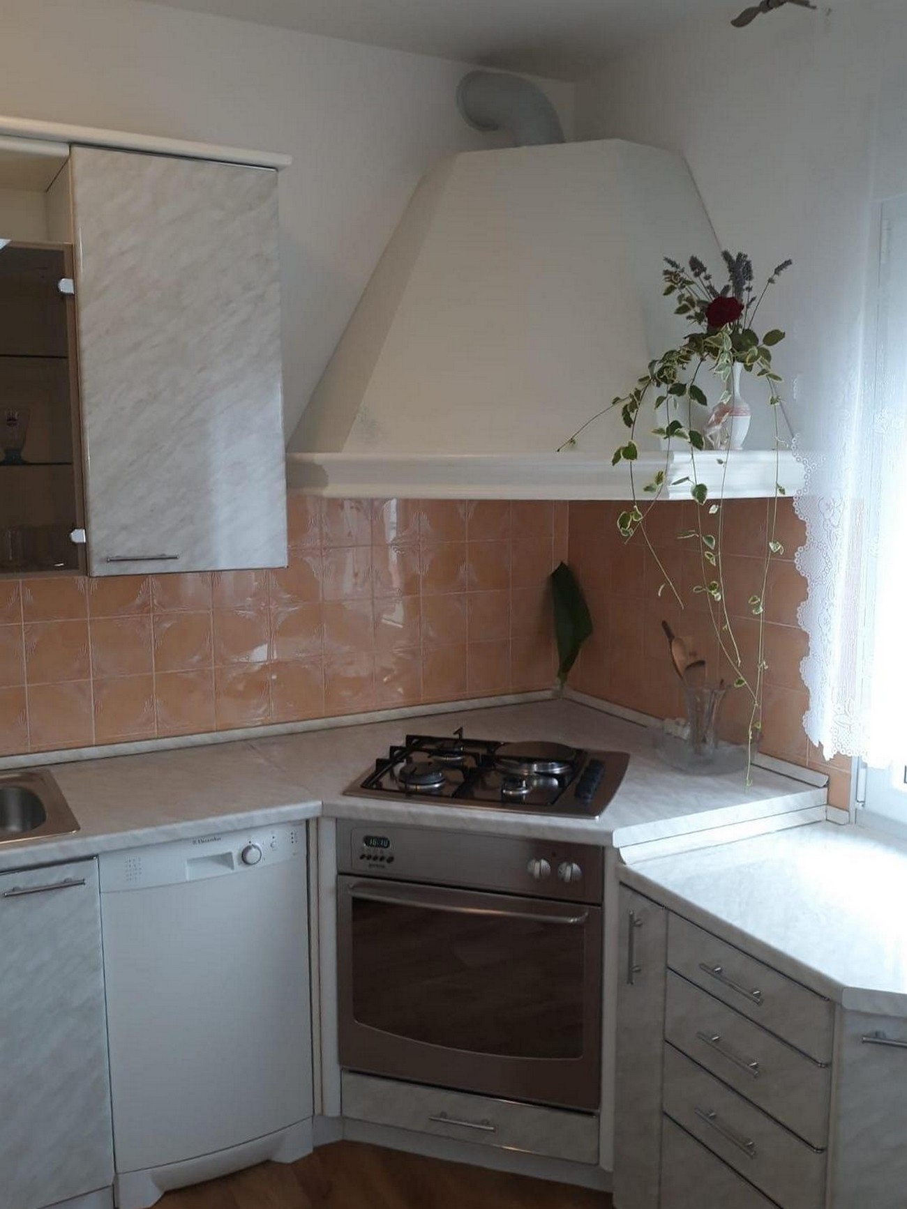 Three bedroom apartment with balcony and sea view Okrug Gornji, Čiovo  A-a