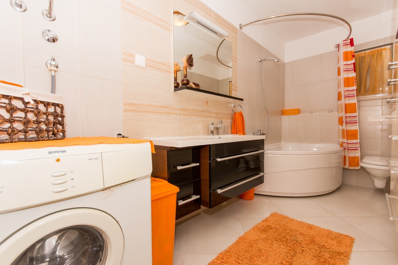 Two bedroom apartment with balcony Okrug Gornji, Čiovo  A-a