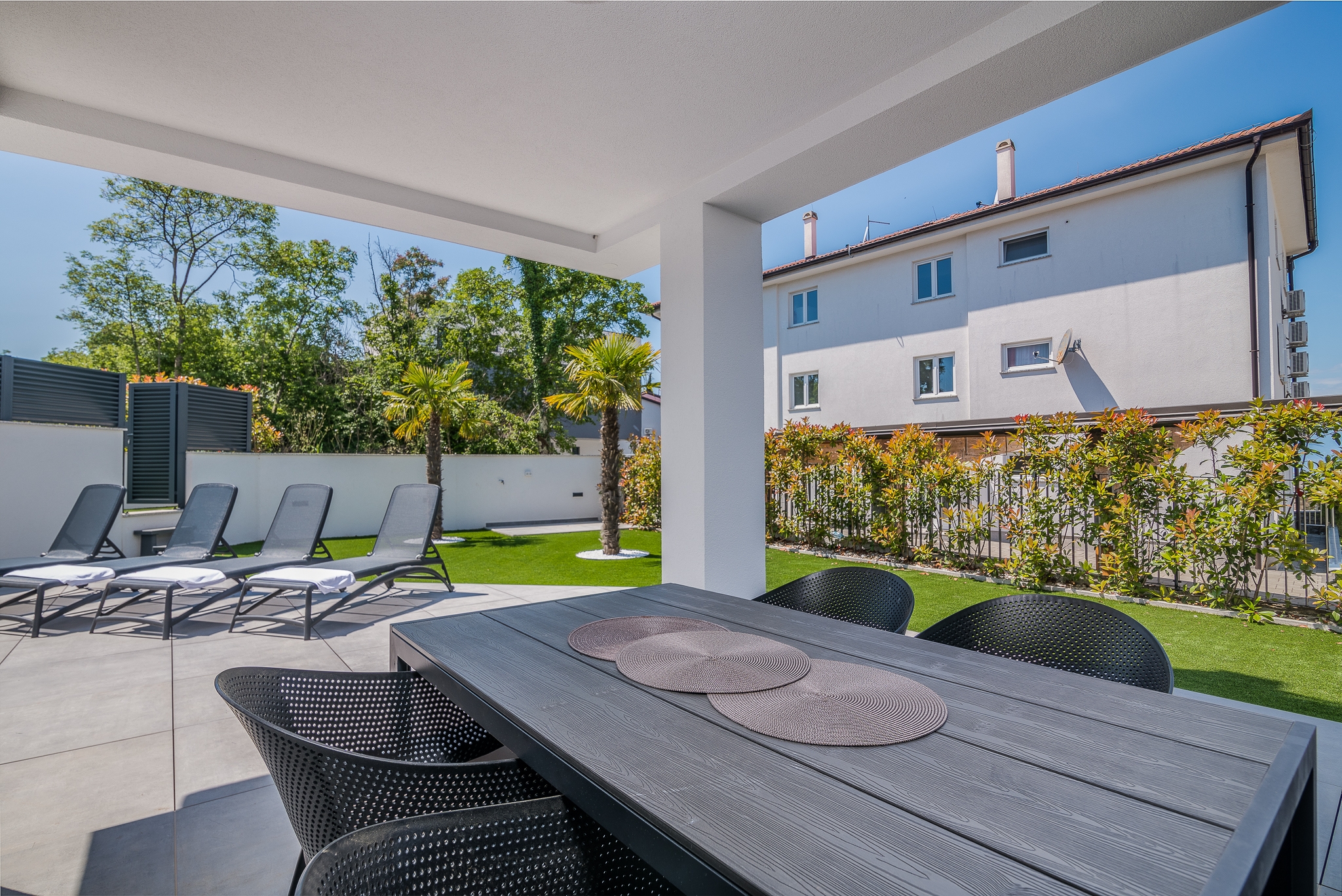 Two bedroom apartment with terrace Njivice, Krk  A-a