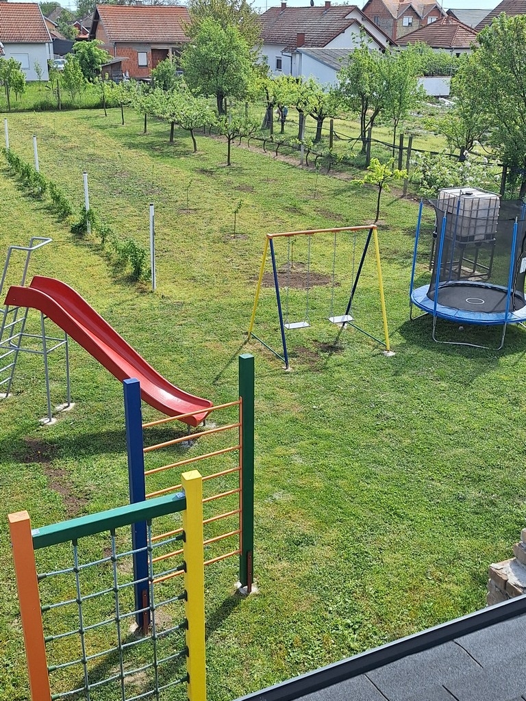 Four bedroom house with terrace Vukovar, Slavonija  K