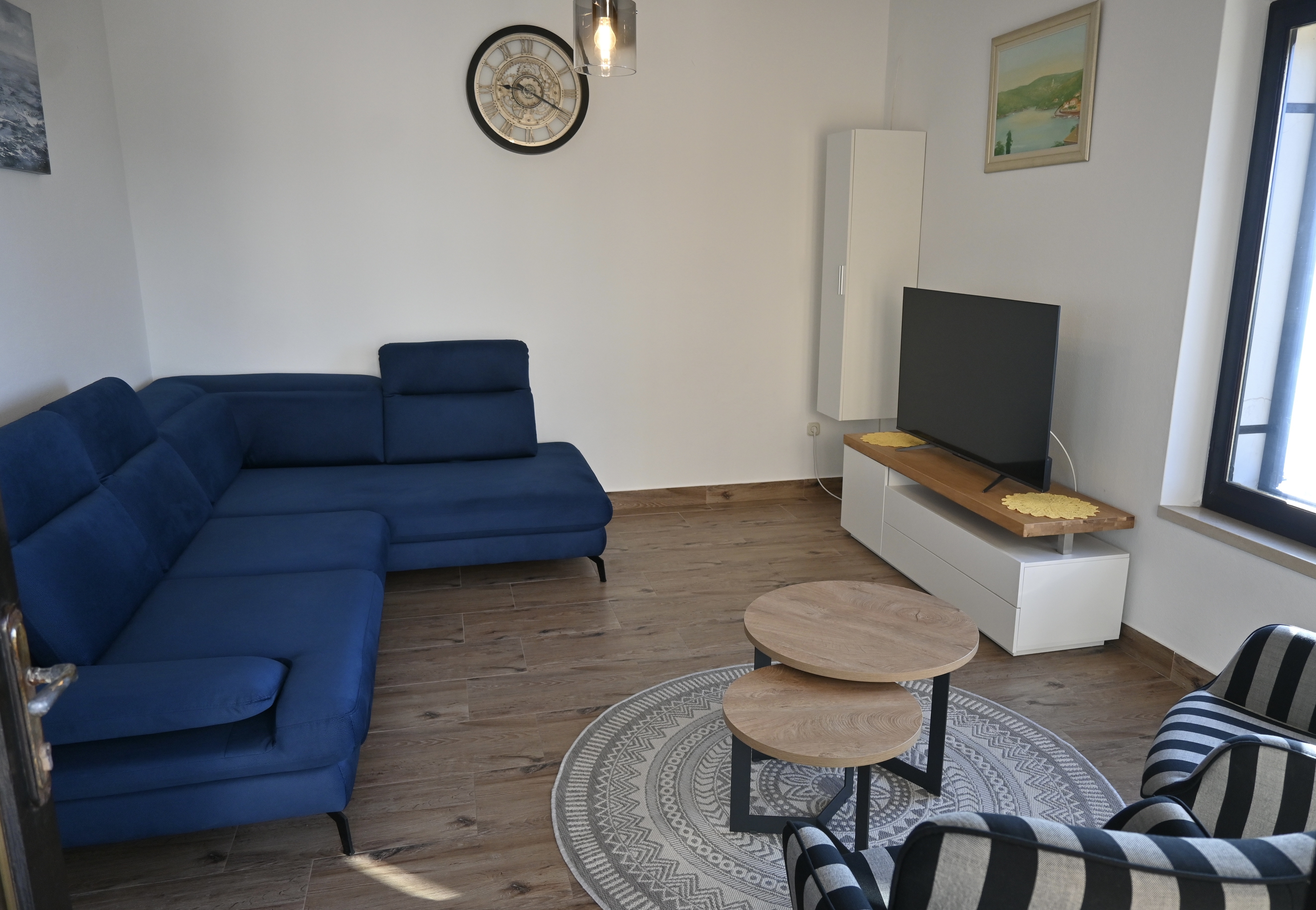 Four-bedroom apartment near beach Selca, Brač (A-22810-b)