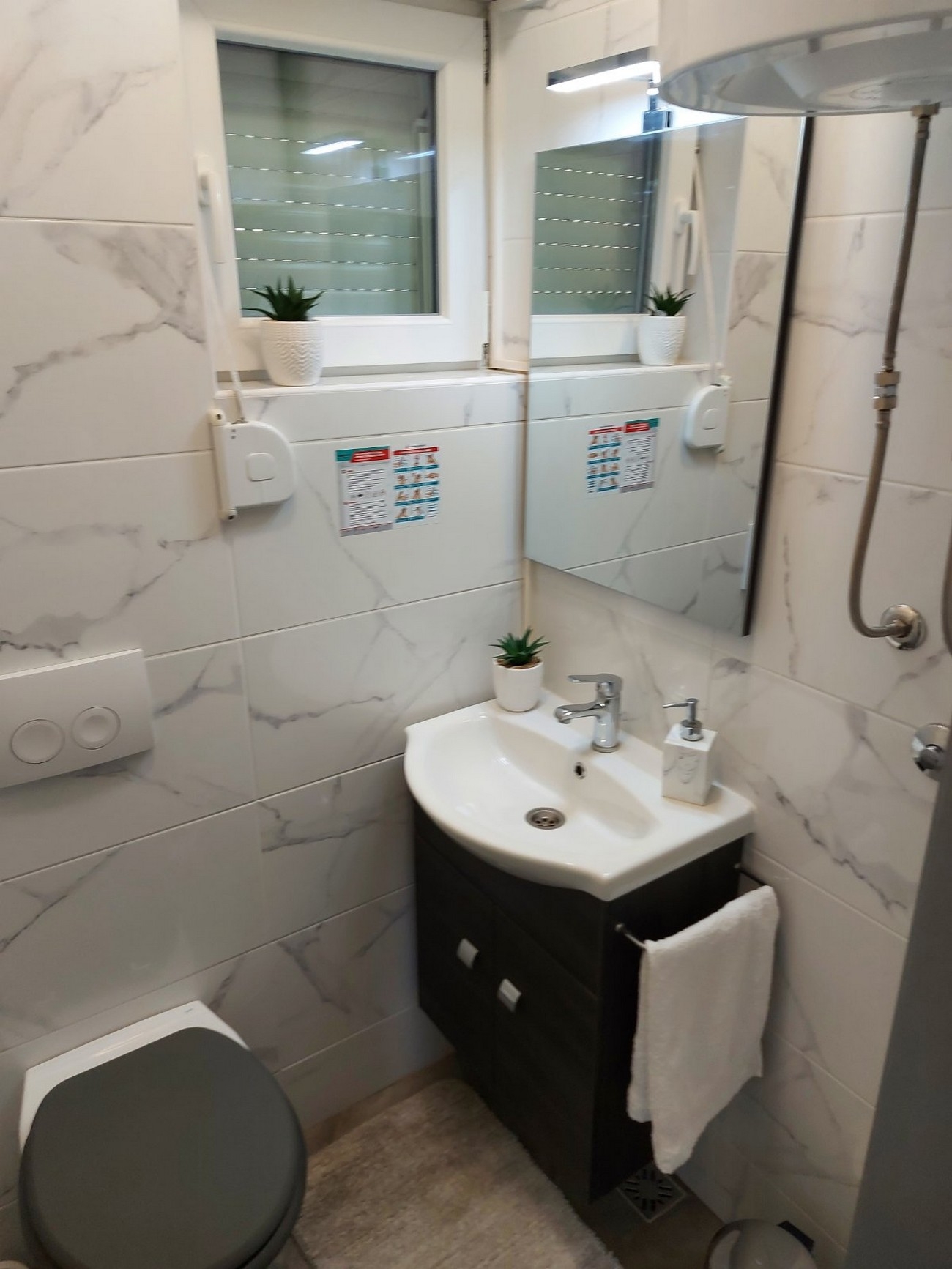 Two bedroom house with terrace and sea view Dramalj, Crikvenica  K