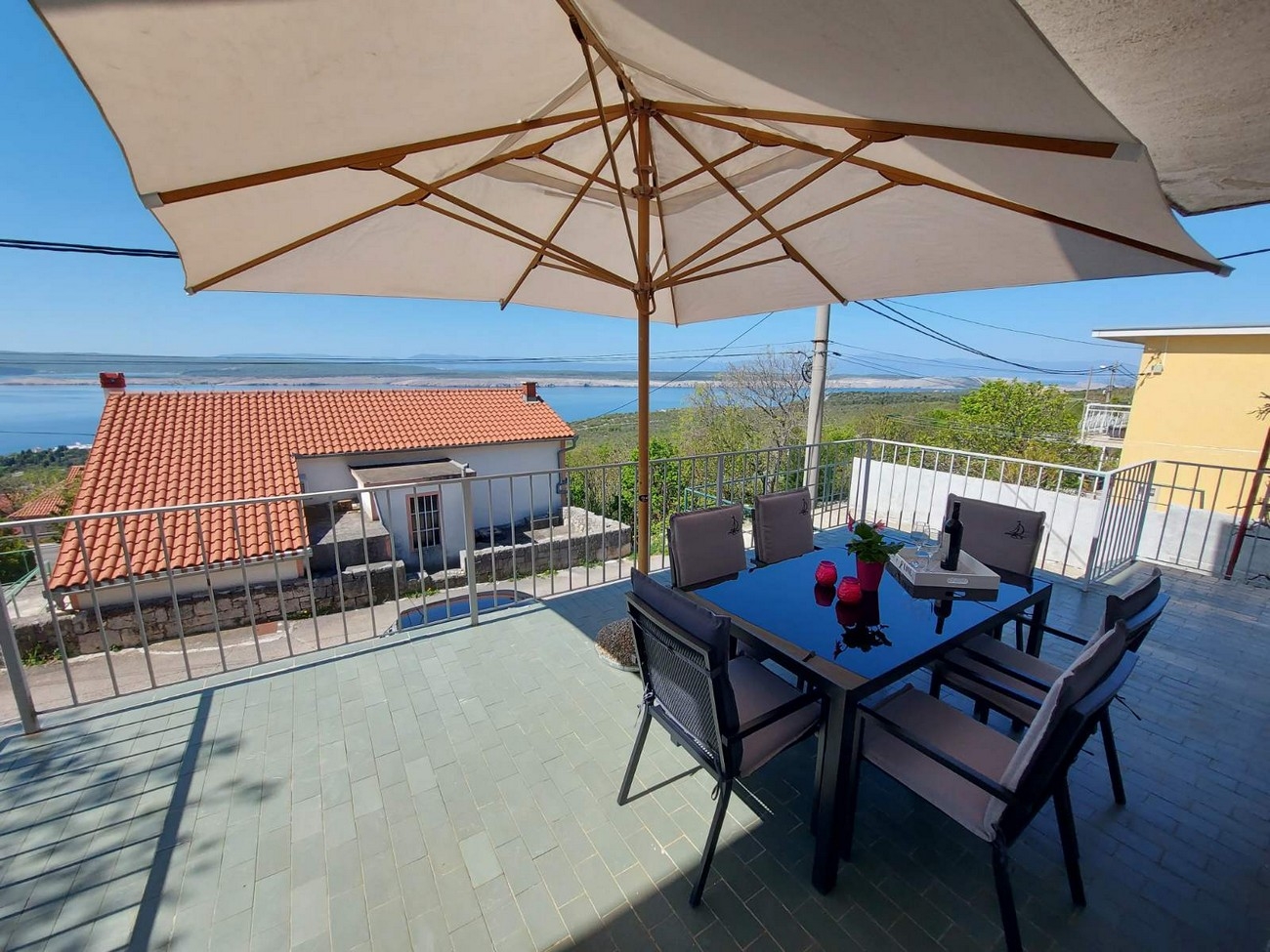 Two bedroom house with terrace and sea view Dramalj, Crikvenica  K