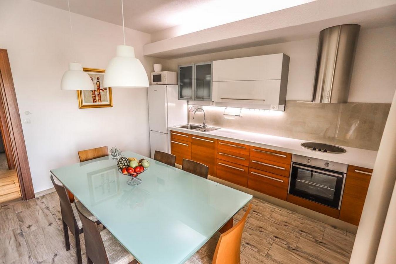 Three bedroom house with terrace Lećevica, Zagora  K