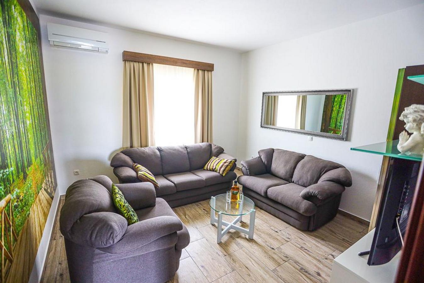 Three bedroom house with terrace Lećevica, Zagora  K