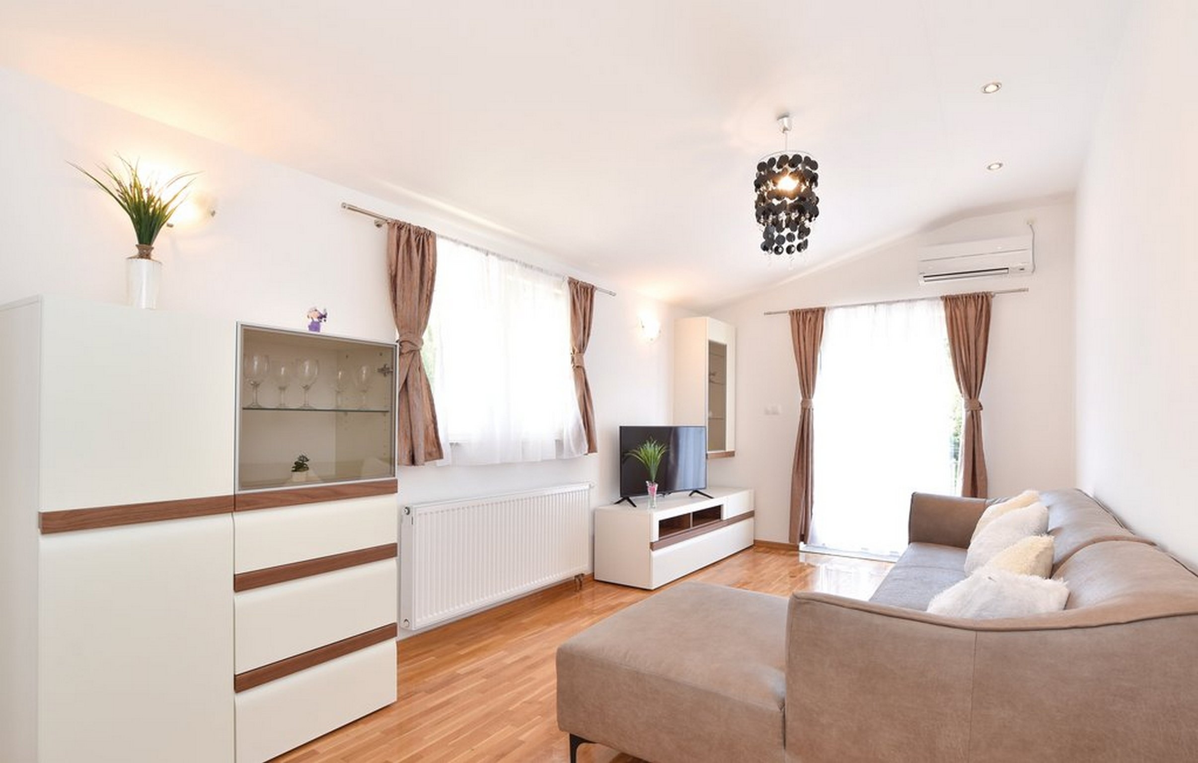 Comfortable and spacious house with terrace Grab, Zagora (K-22830) Comfortable and spacious house with terrace Grab, Zagora (K-22830)