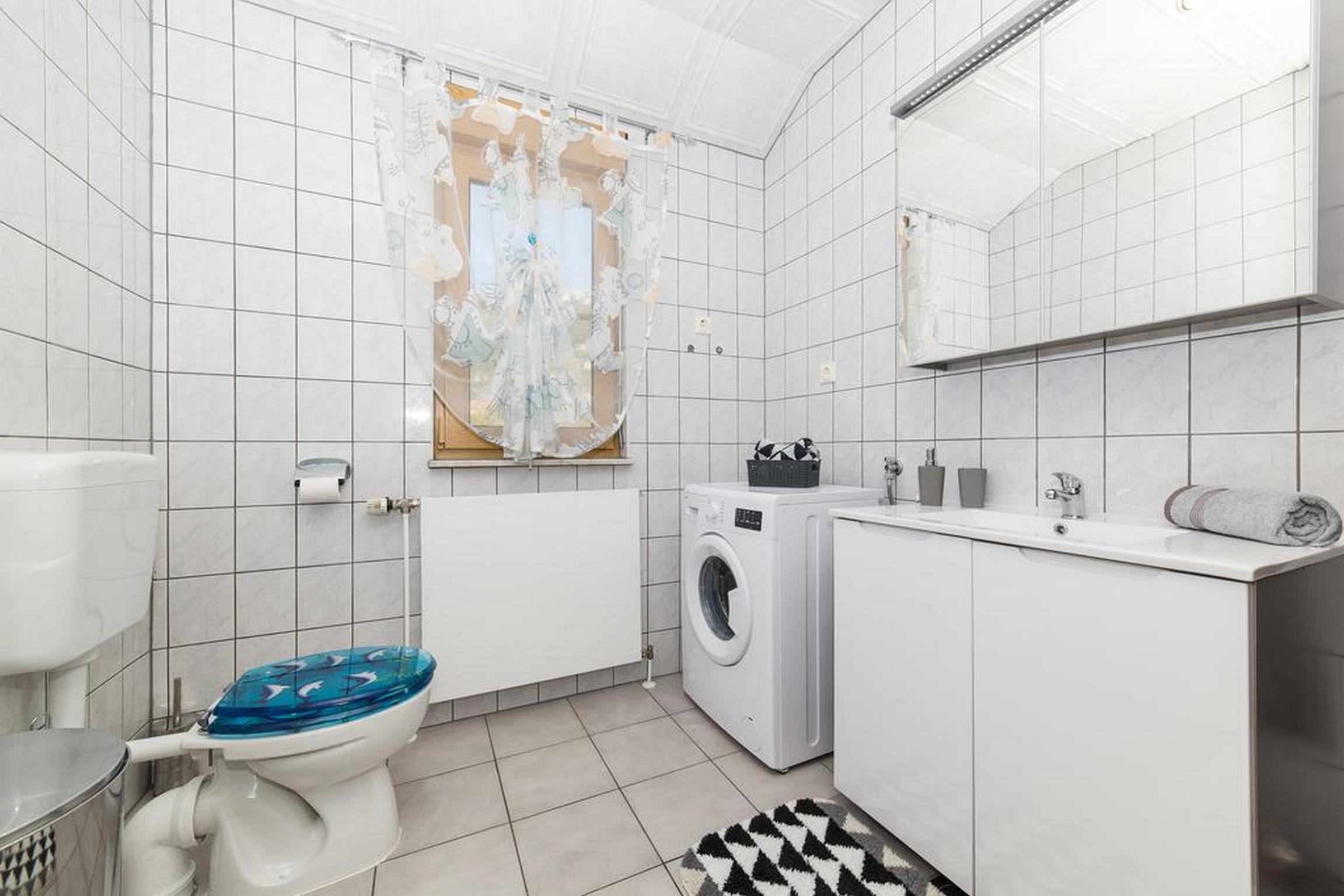Four bedroom house with terrace and sea view Kaštel Stari, Kaštela  K