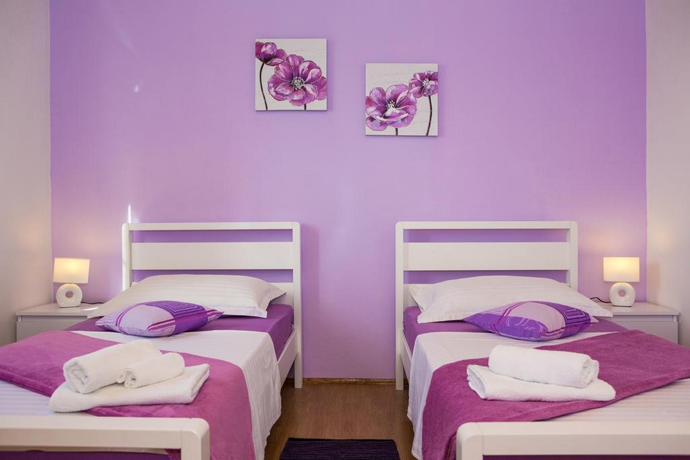 Four bedroom house with terrace and sea view Kaštel Stari, Kaštela  K
