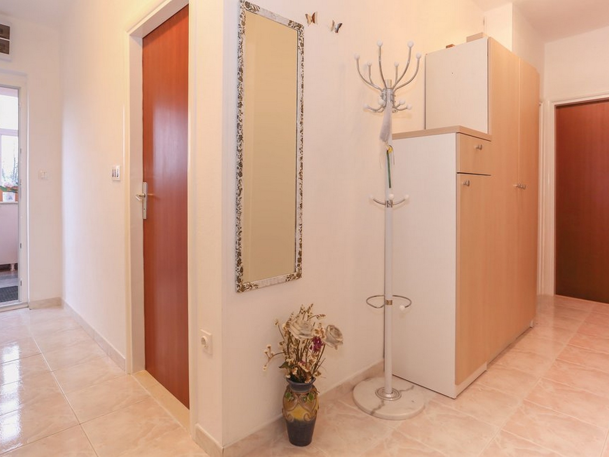 Two bedroom apartment with terrace Vojnić Sinjski, Zagora  A-a