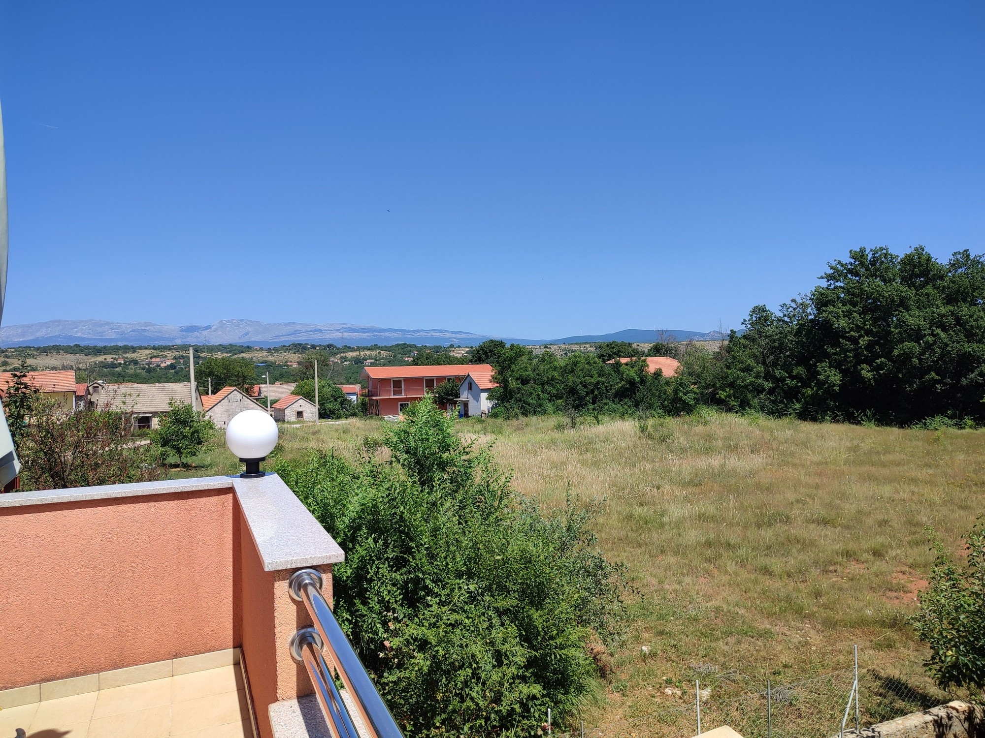 Two bedroom apartment with terrace Vojnić Sinjski, Zagora  A-a