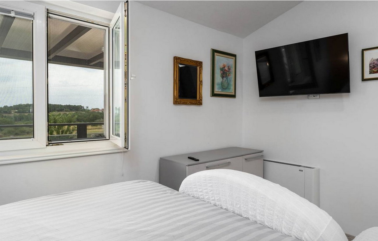 Two bedroom house with terrace Višnjan, Central Istria - Središnja Istra  K