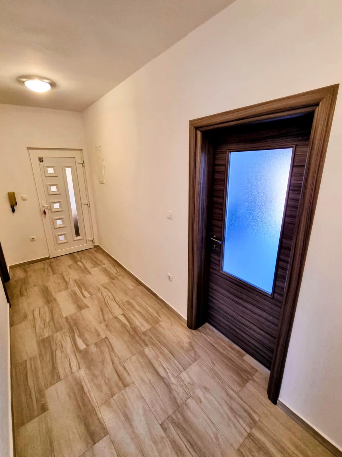 Two bedroom apartment with balcony and sea view Stobreč, Split  A-a
