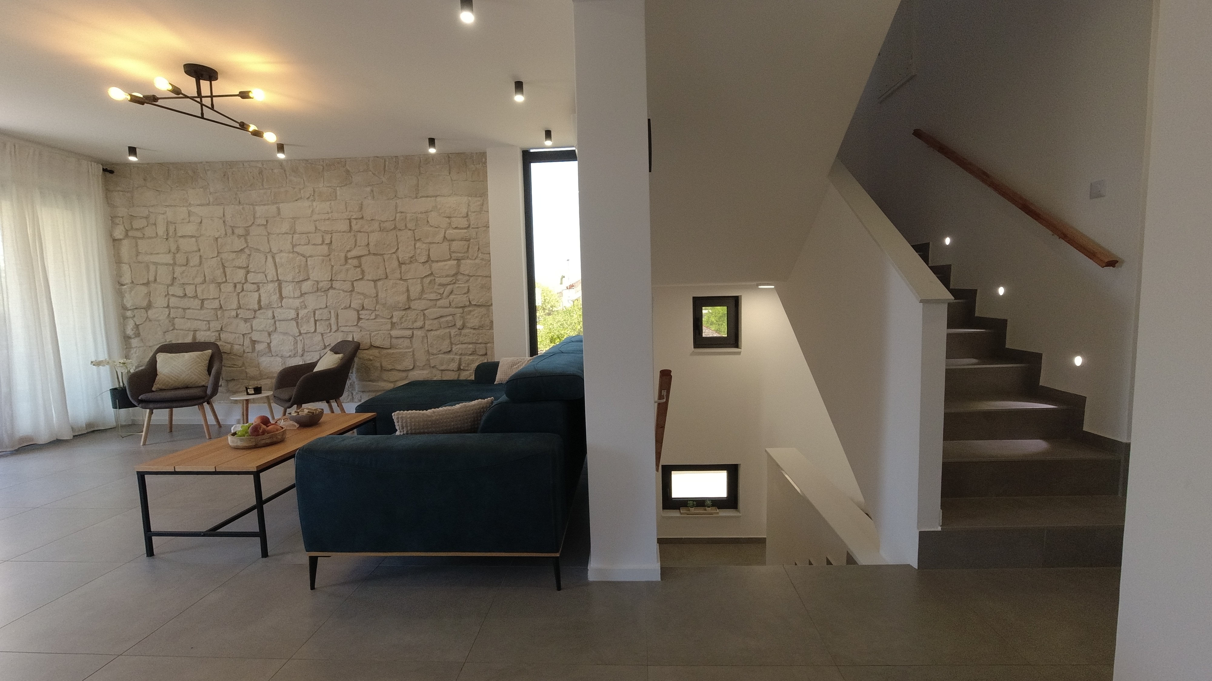 Four bedroom house with terrace and sea view Petrčane, Zadar  K