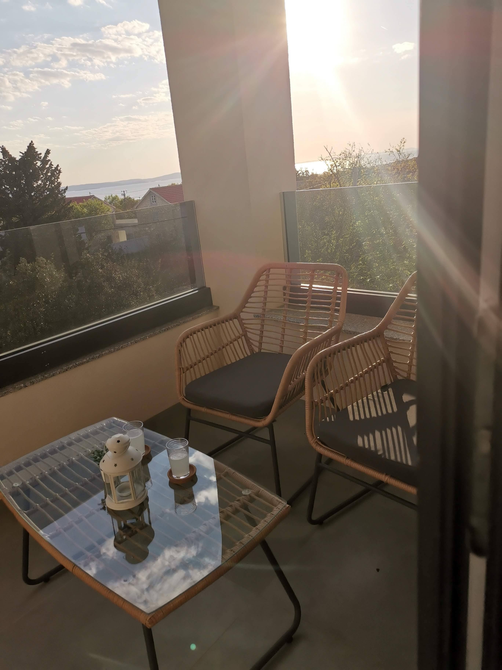 Four bedroom house with terrace and sea view Petrčane, Zadar  K