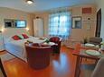 Dormitorio Poreč, Dormitorio in the studio-apartment, air condition available y WiFi.