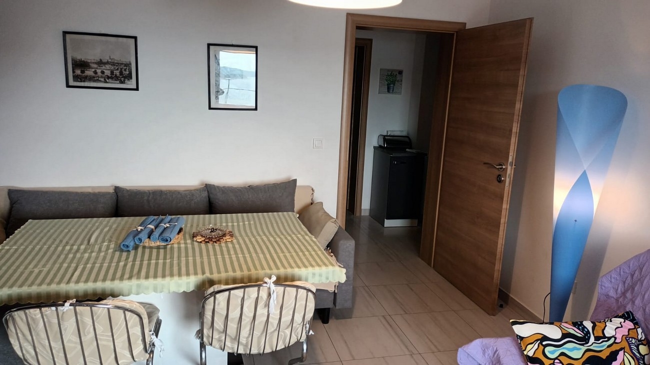 One bedroom apartment with balcony and sea view Tisno, Murter  A-a