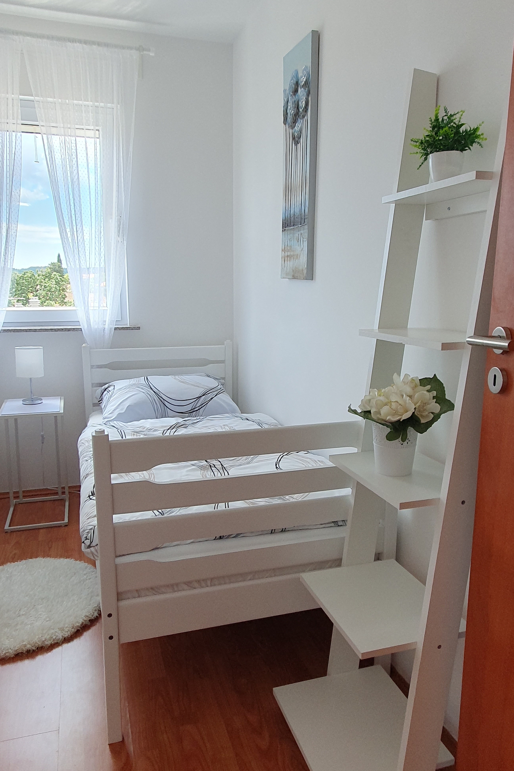 Two bedroom apartment with terrace Pirovac, Šibenik  A-a