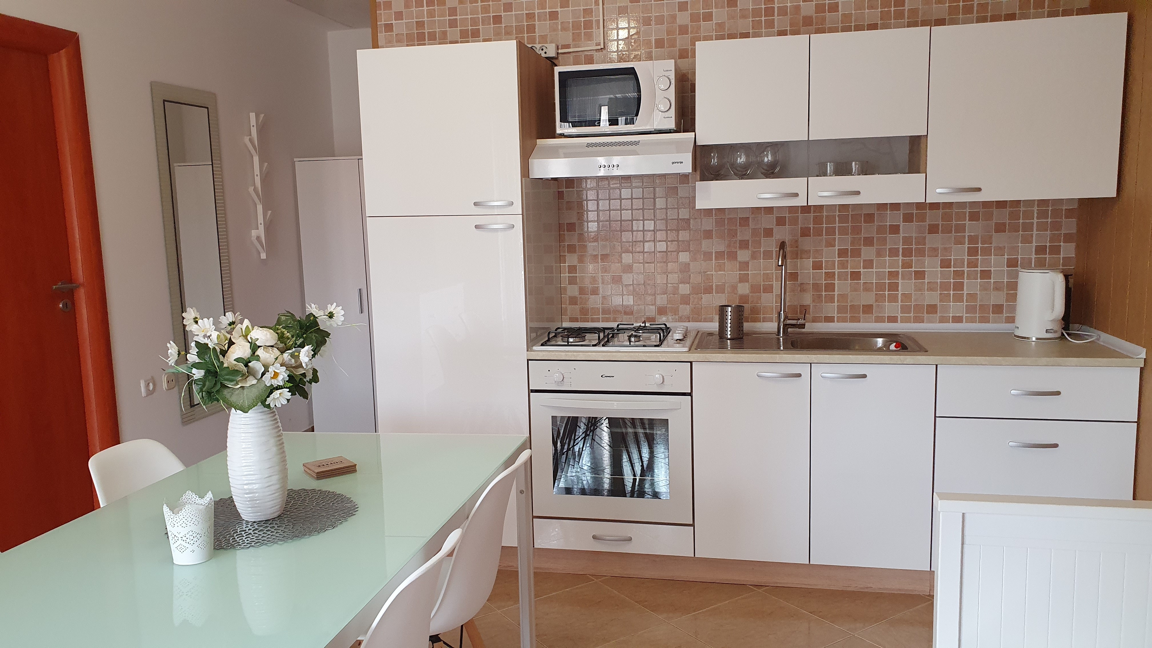 Two bedroom apartment with terrace Pirovac, Šibenik  A-a