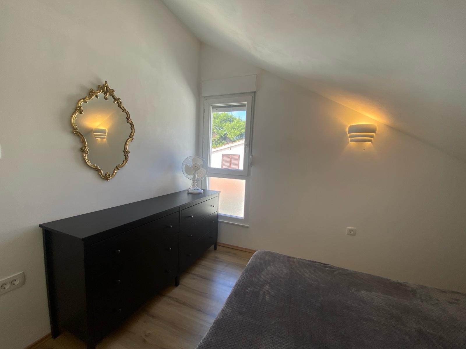 Two bedroom apartment near beach Brgulje, Molat  A-a