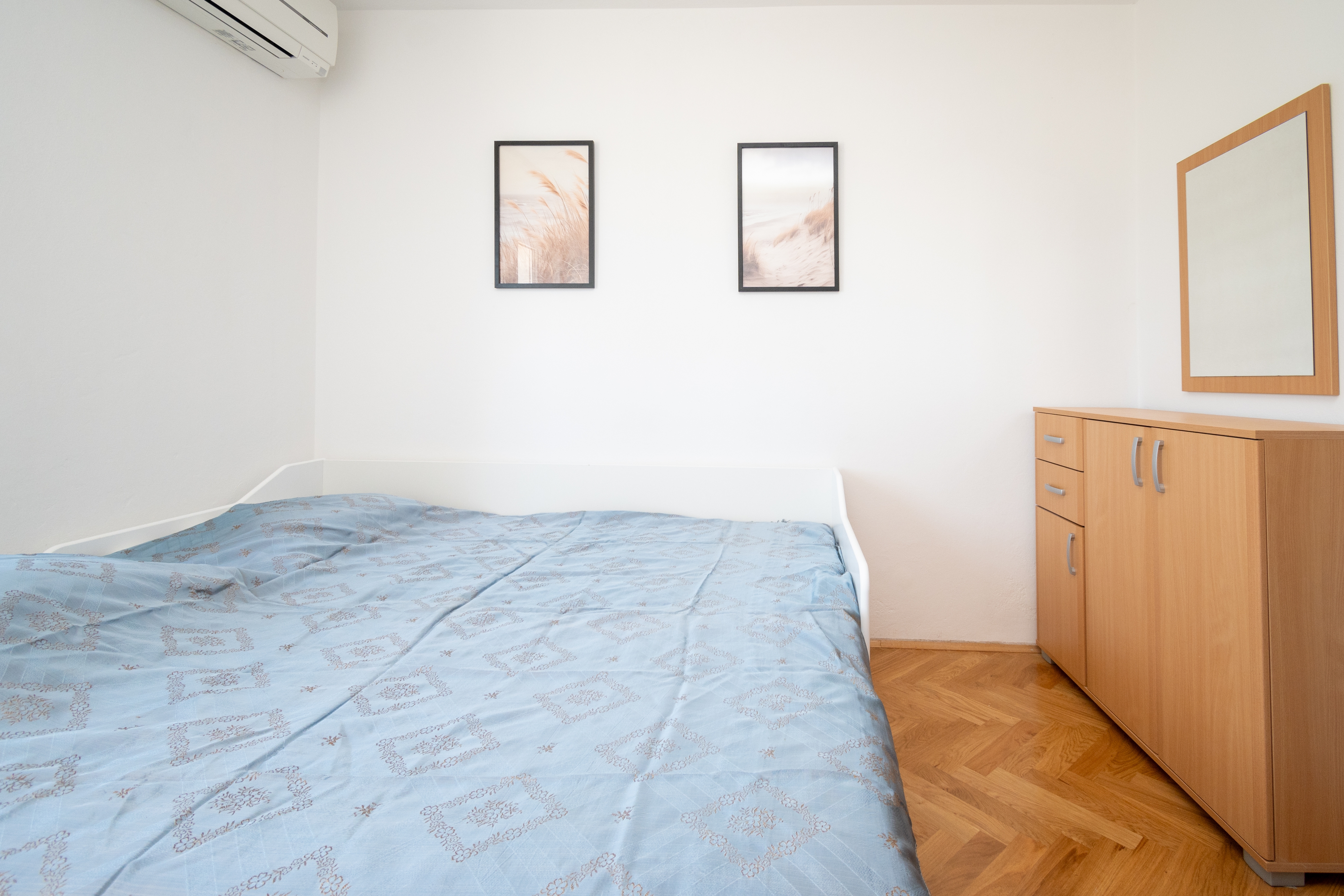 Three bedroom house with terrace and sea view Zubovići, Pag  K