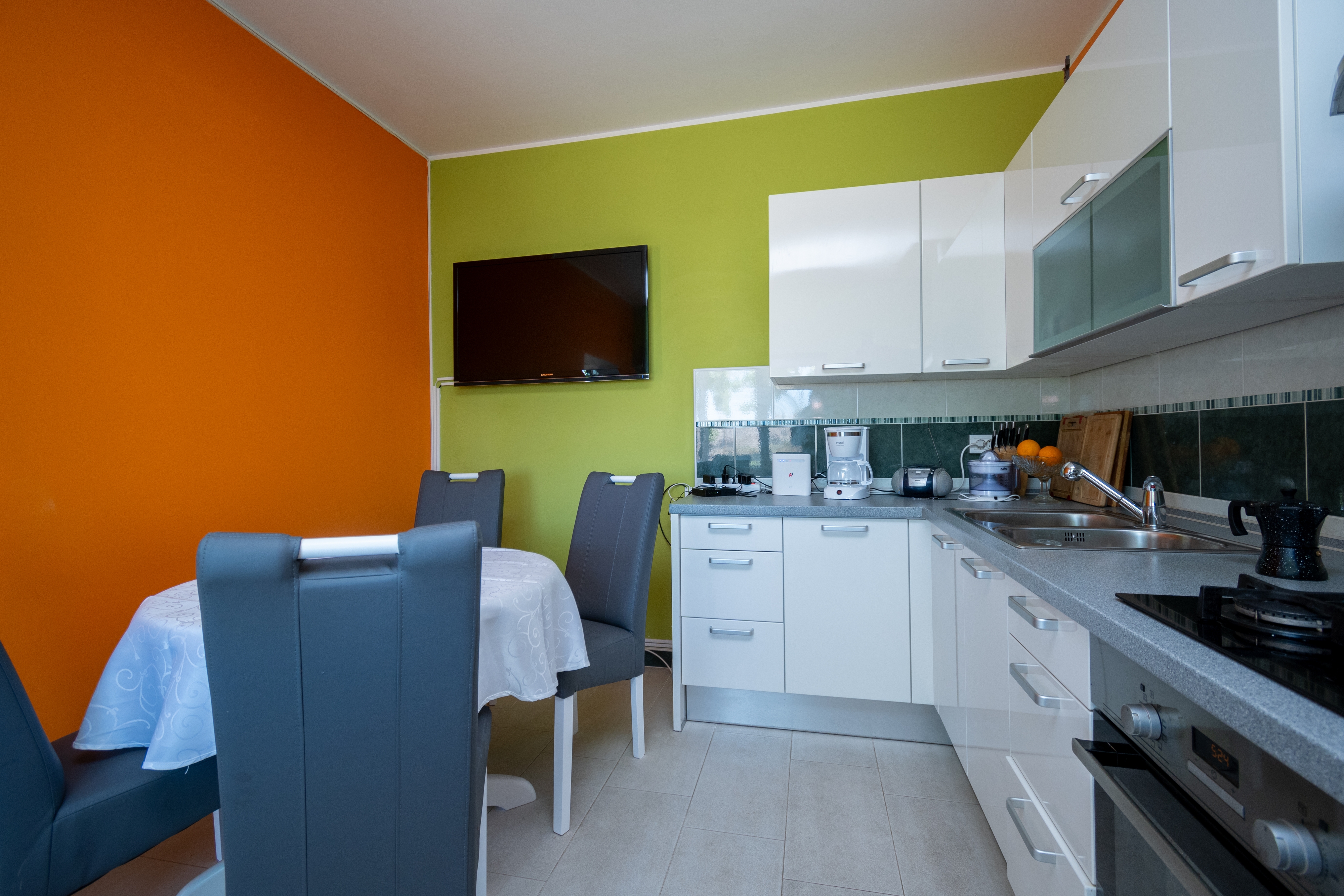 Three bedroom house with terrace and sea view Zubovići, Pag  K