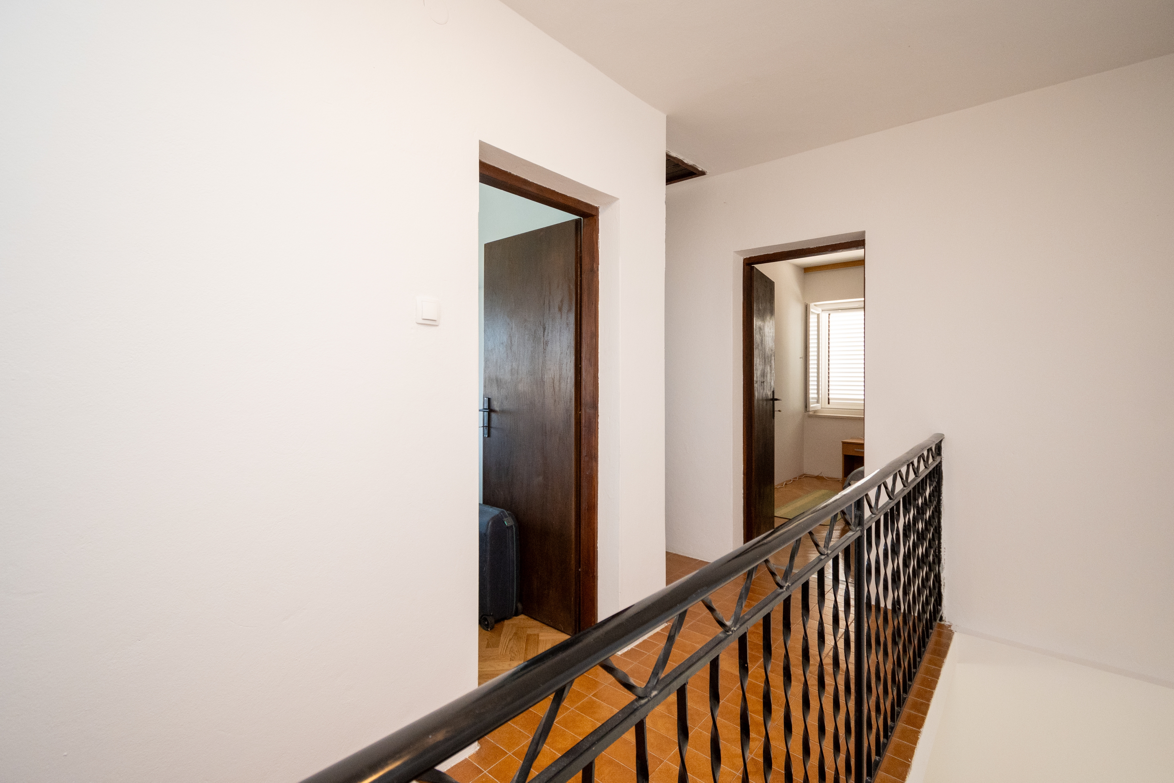 Three bedroom house with terrace and sea view Zubovići, Pag  K