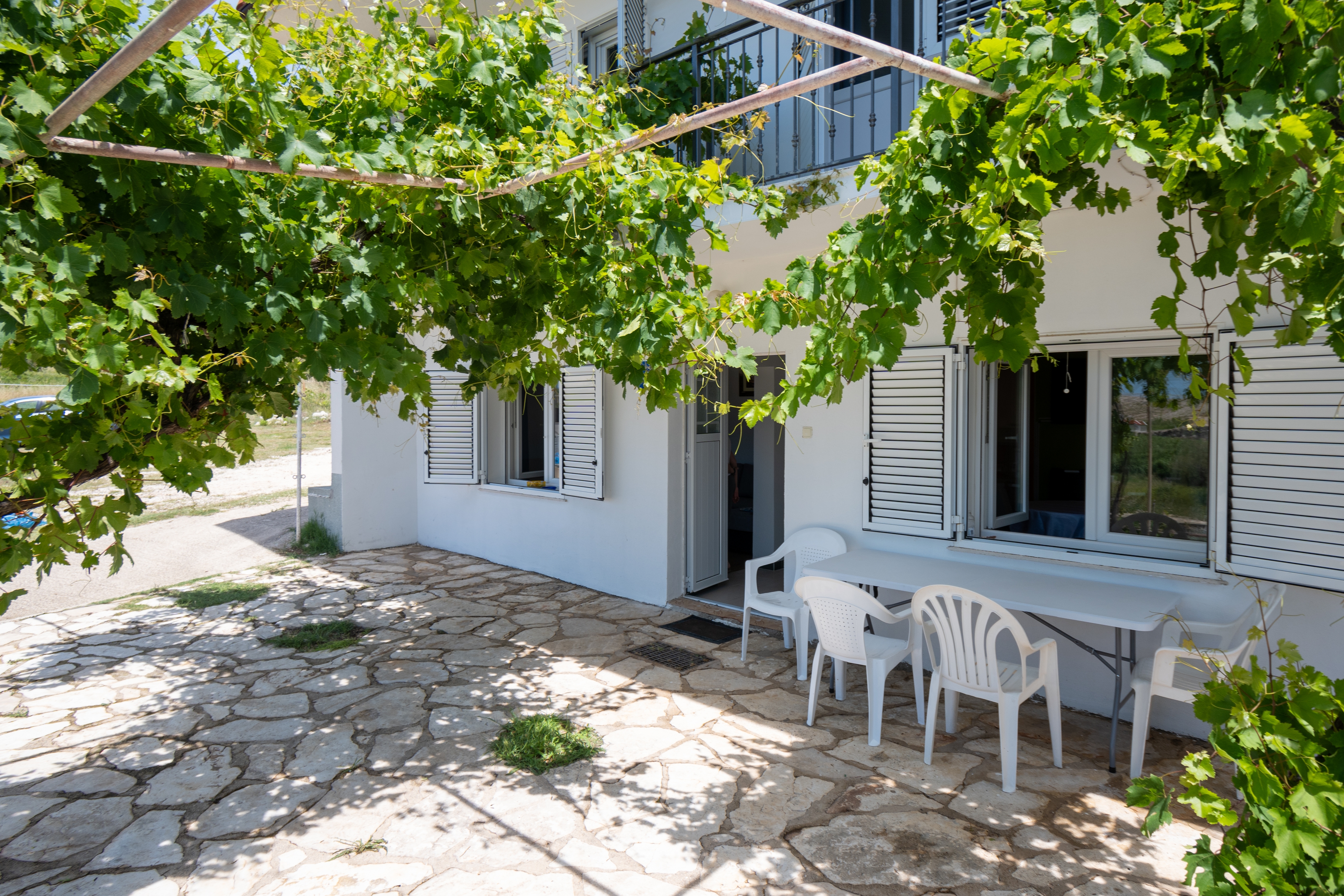 Three bedroom house with terrace and sea view Zubovići, Pag  K