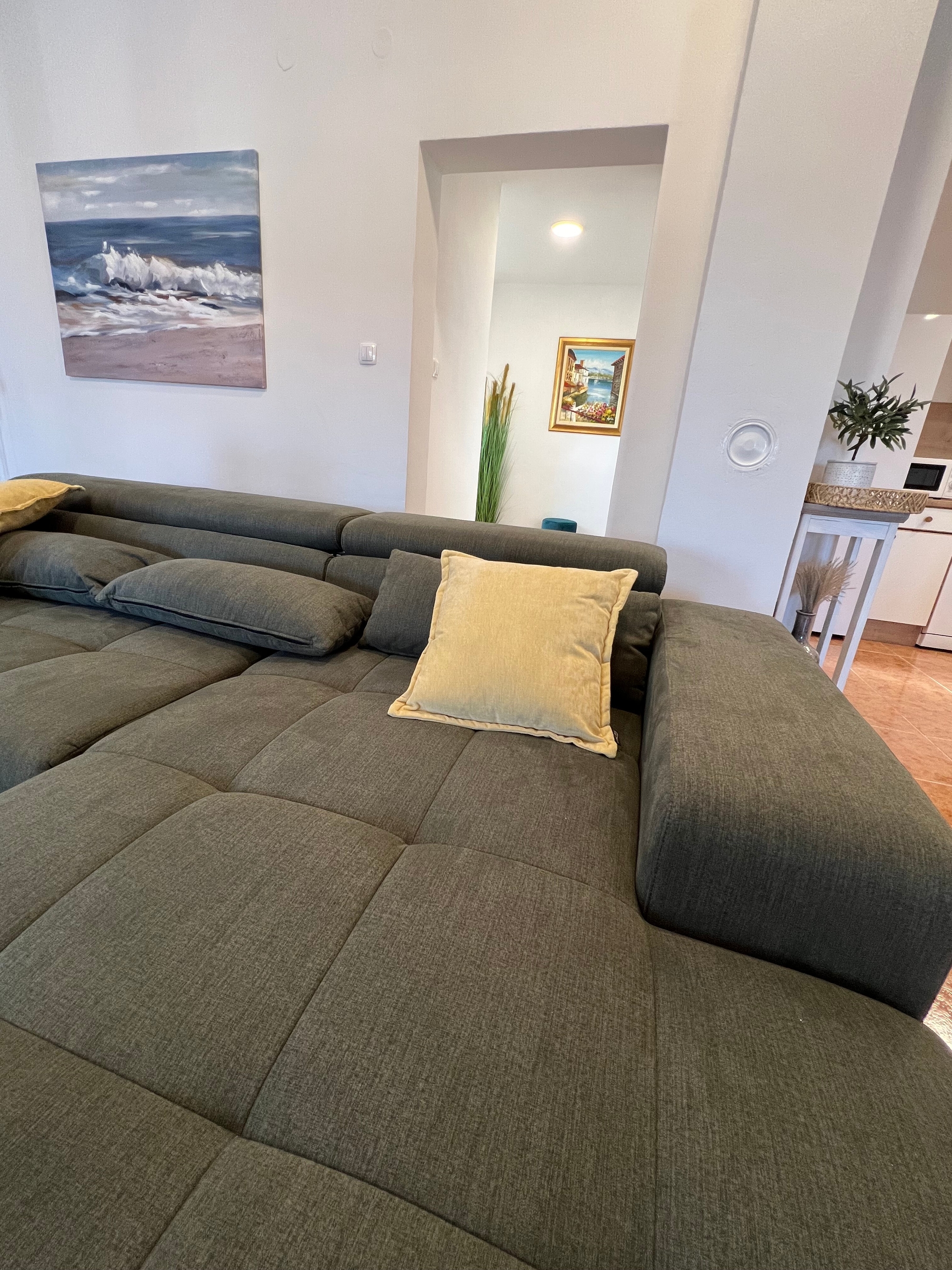 Three bedroom house with terrace and sea view Pisak, Omiš  K