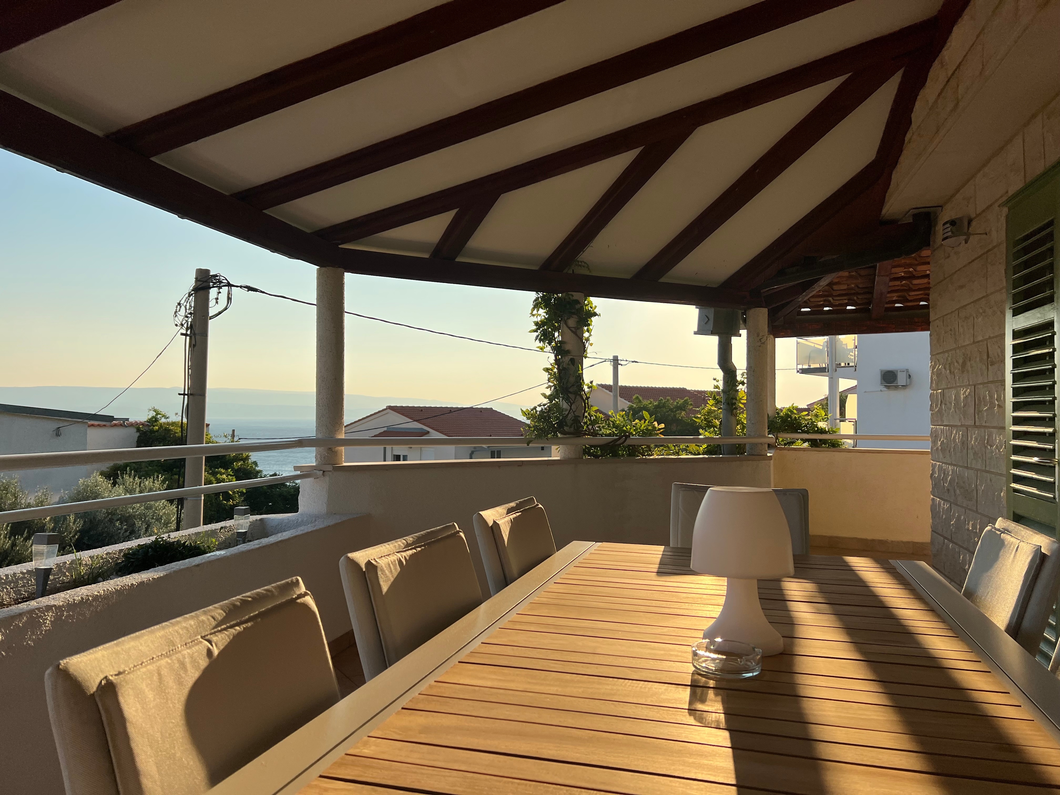Three bedroom house with terrace and sea view Pisak, Omiš  K