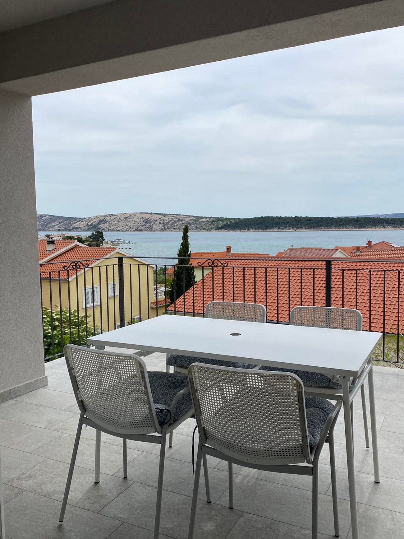 Top Rab Barbat Top Rab Barbat