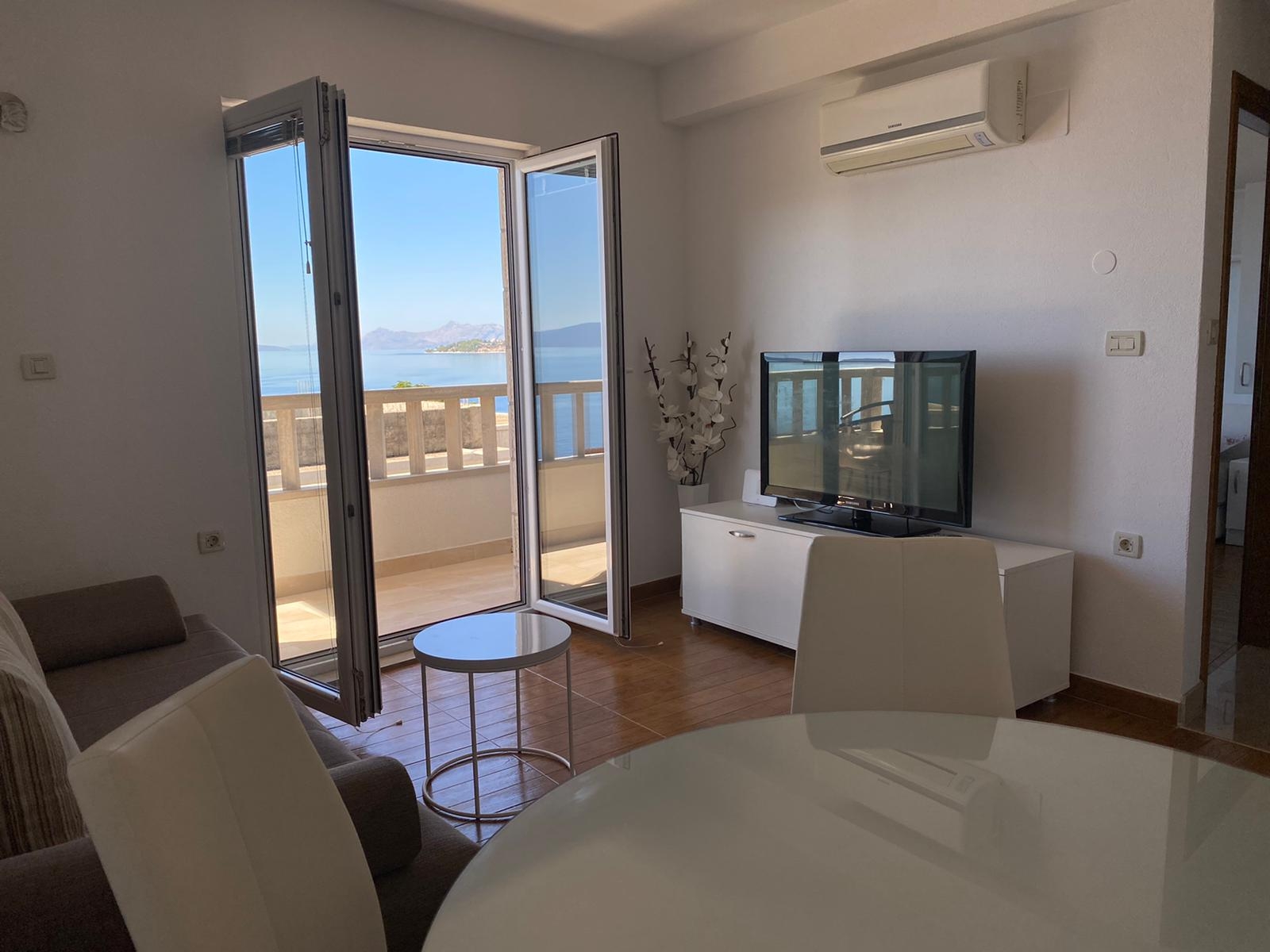Two bedroom apartment near beach Drašnice, Makarska (A-22864-b)