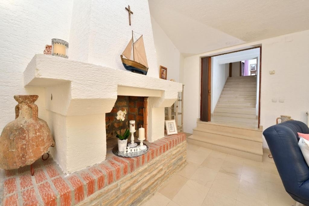 Comfortable and spacious house near beach Privlaka, Zadar  K