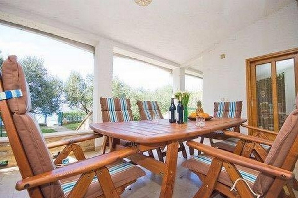 Comfortable and spacious house near beach Privlaka, Zadar  K