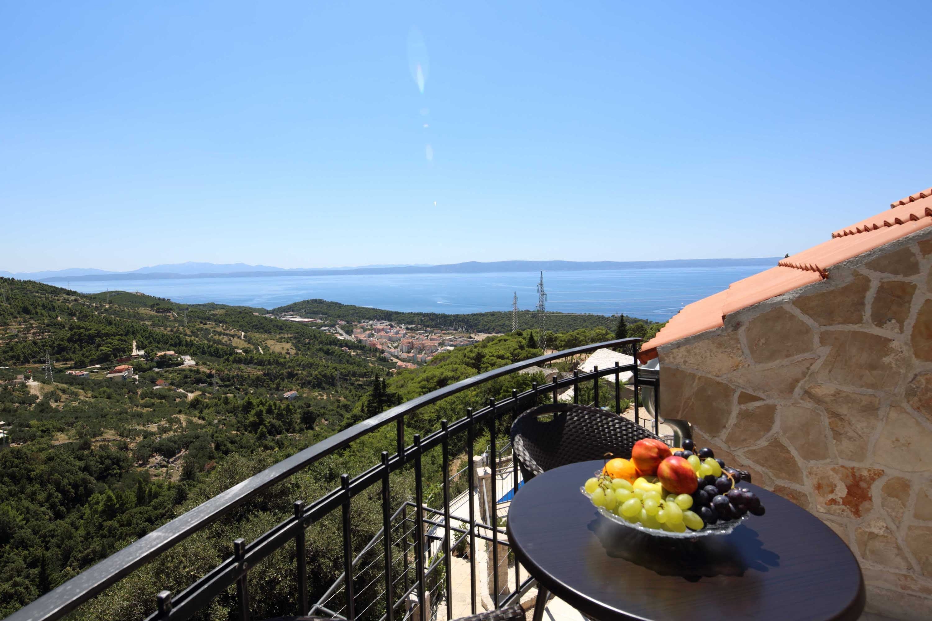 Four bedroom house with terrace and sea view Makarska  K