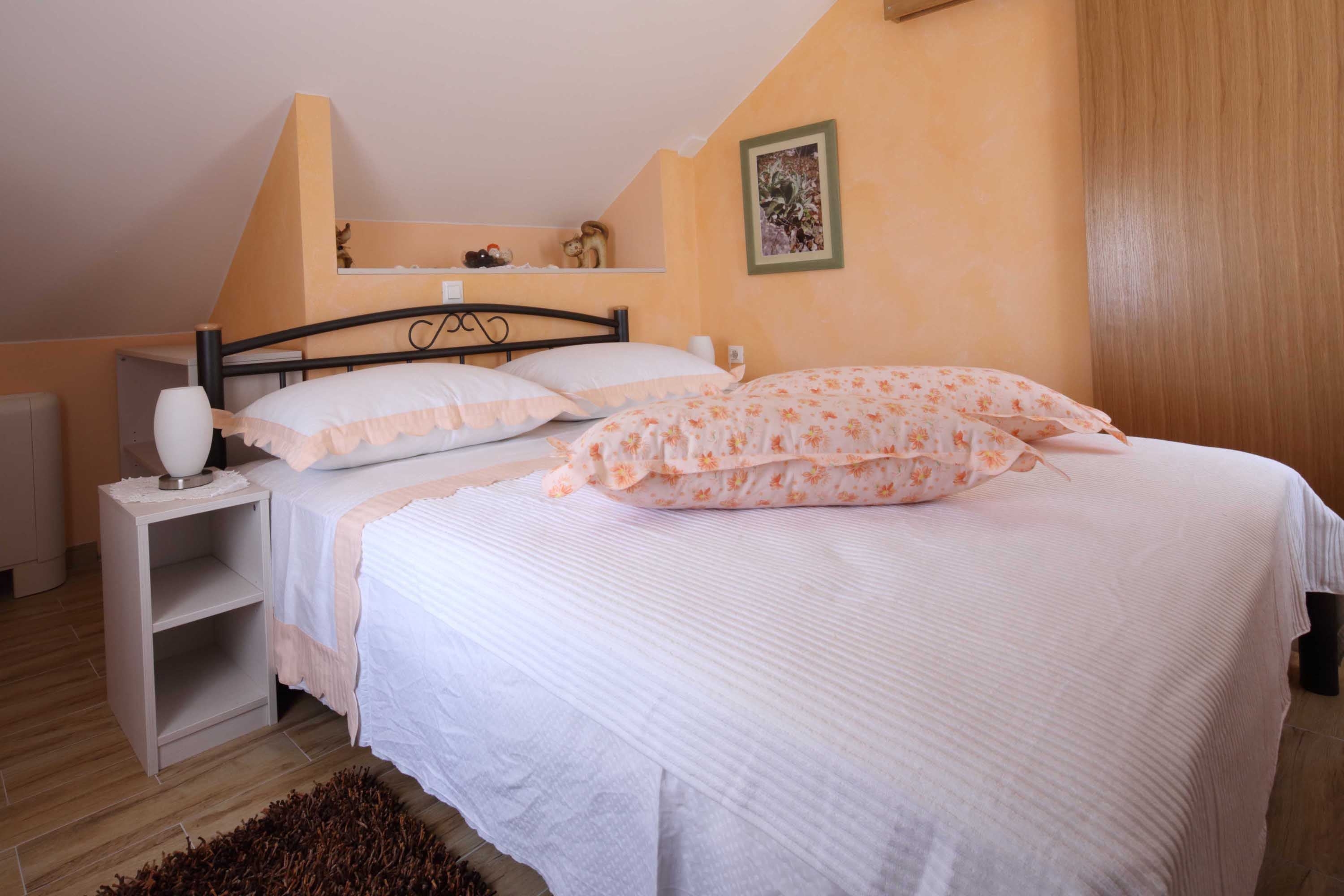 Four bedroom house with terrace and sea view Makarska  K