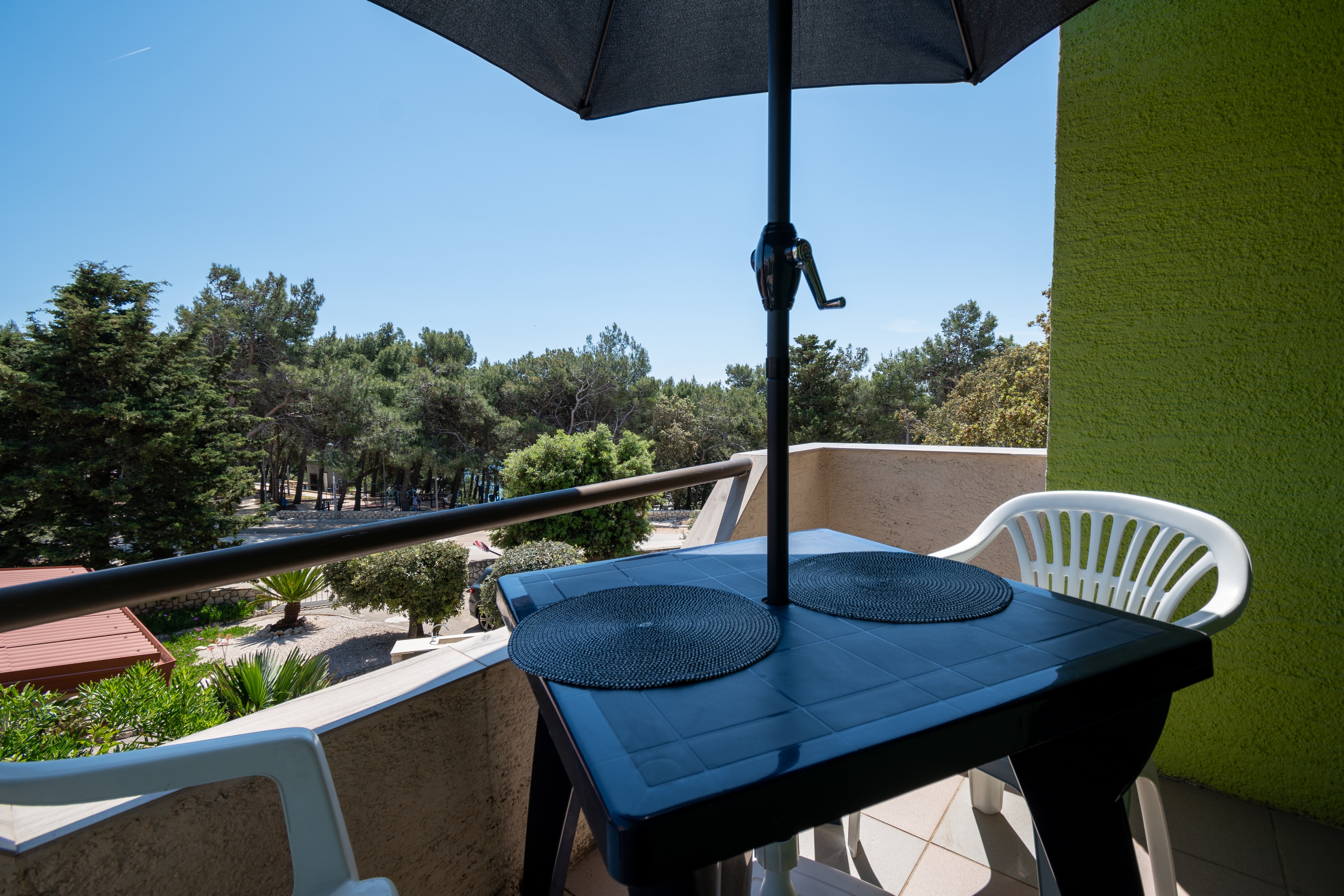 Two bedroom apartment with terrace Mandre, Pag  A-a