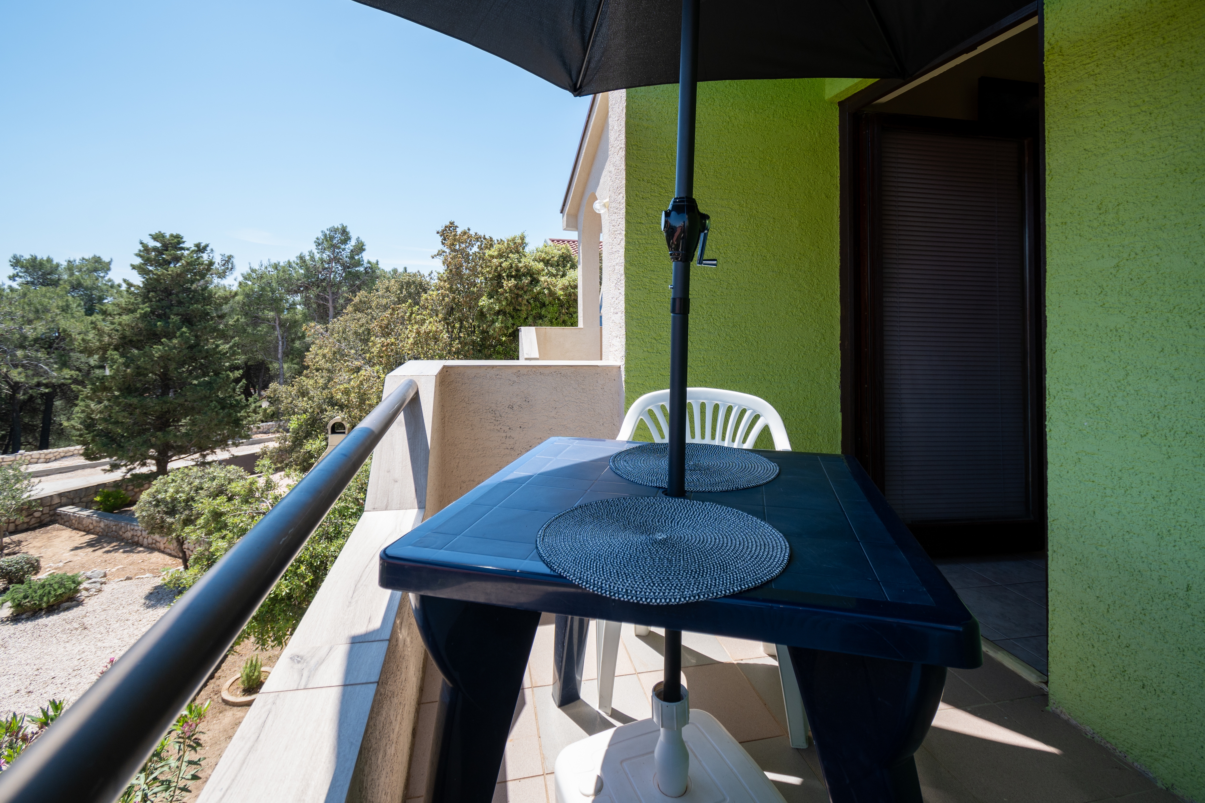 Two bedroom apartment with terrace Mandre, Pag  A-a