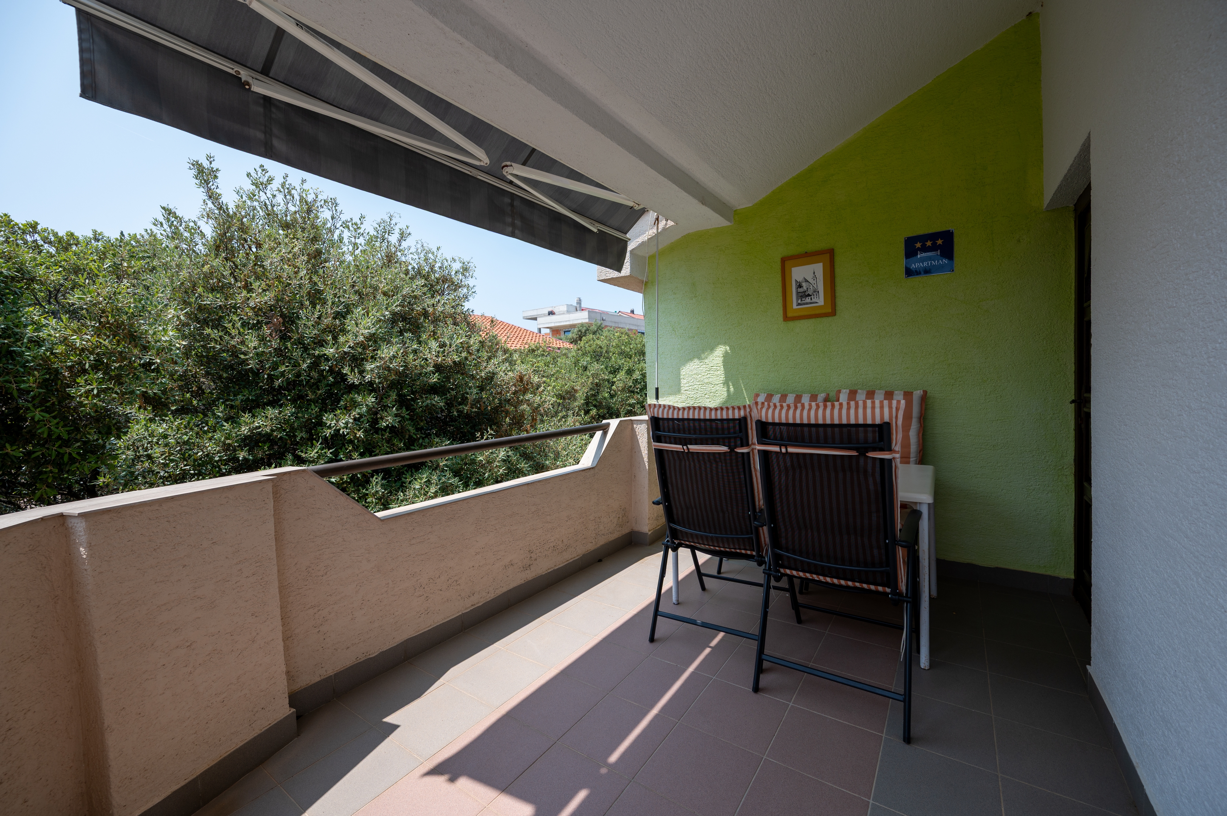 Two bedroom apartment with terrace Mandre, Pag  A-a