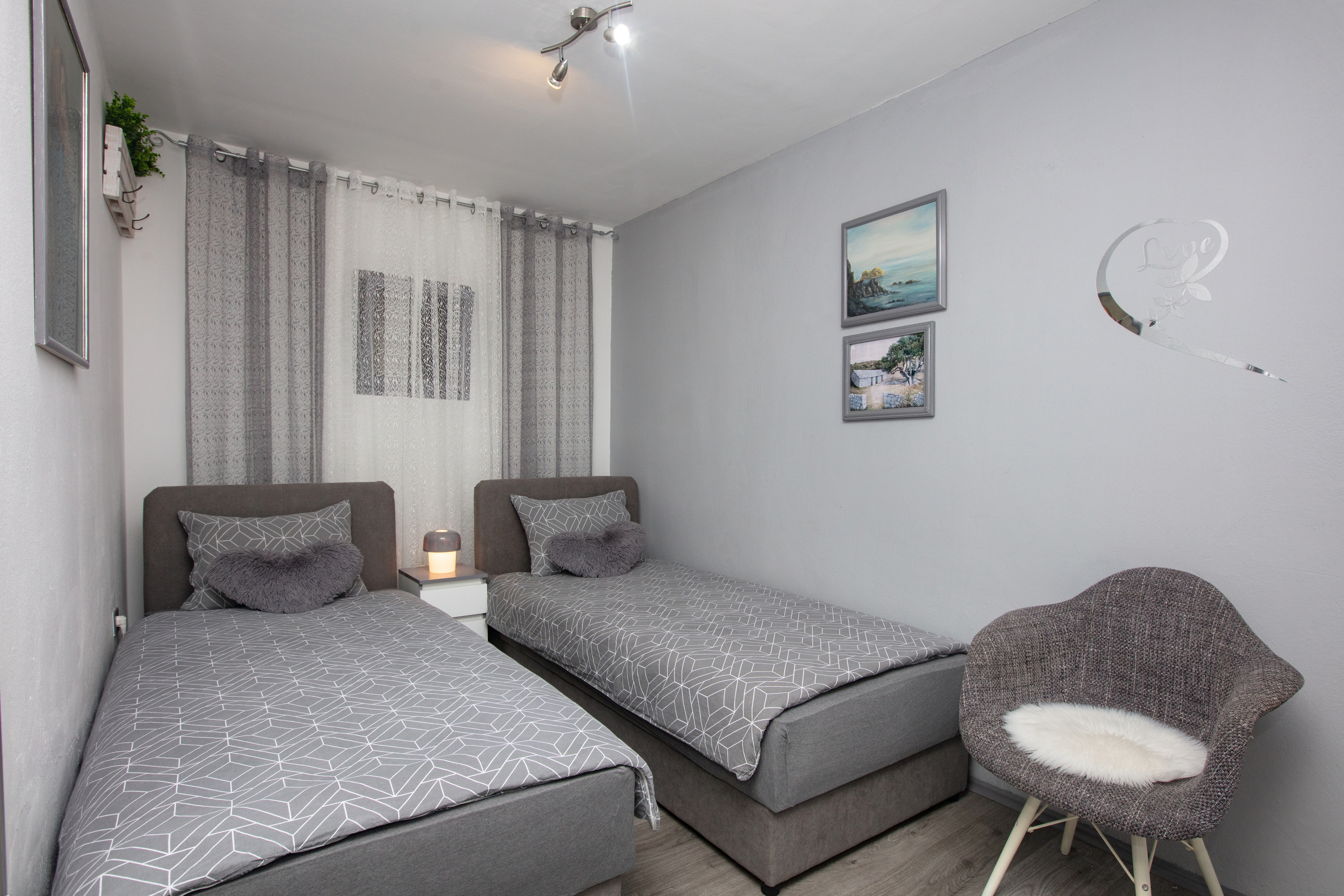Three bedroom apartment with terrace Šibenik  A-a