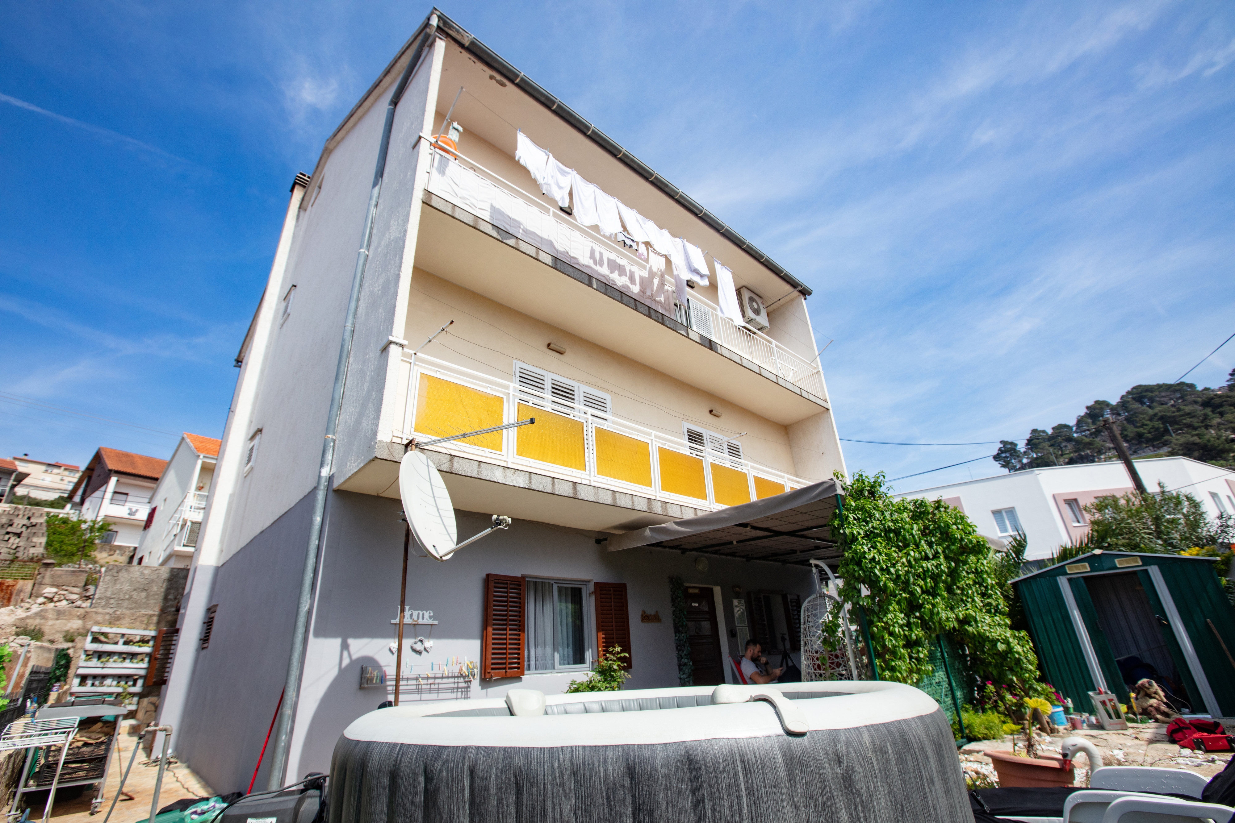 Three bedroom apartment with terrace Šibenik (A-22886-a)